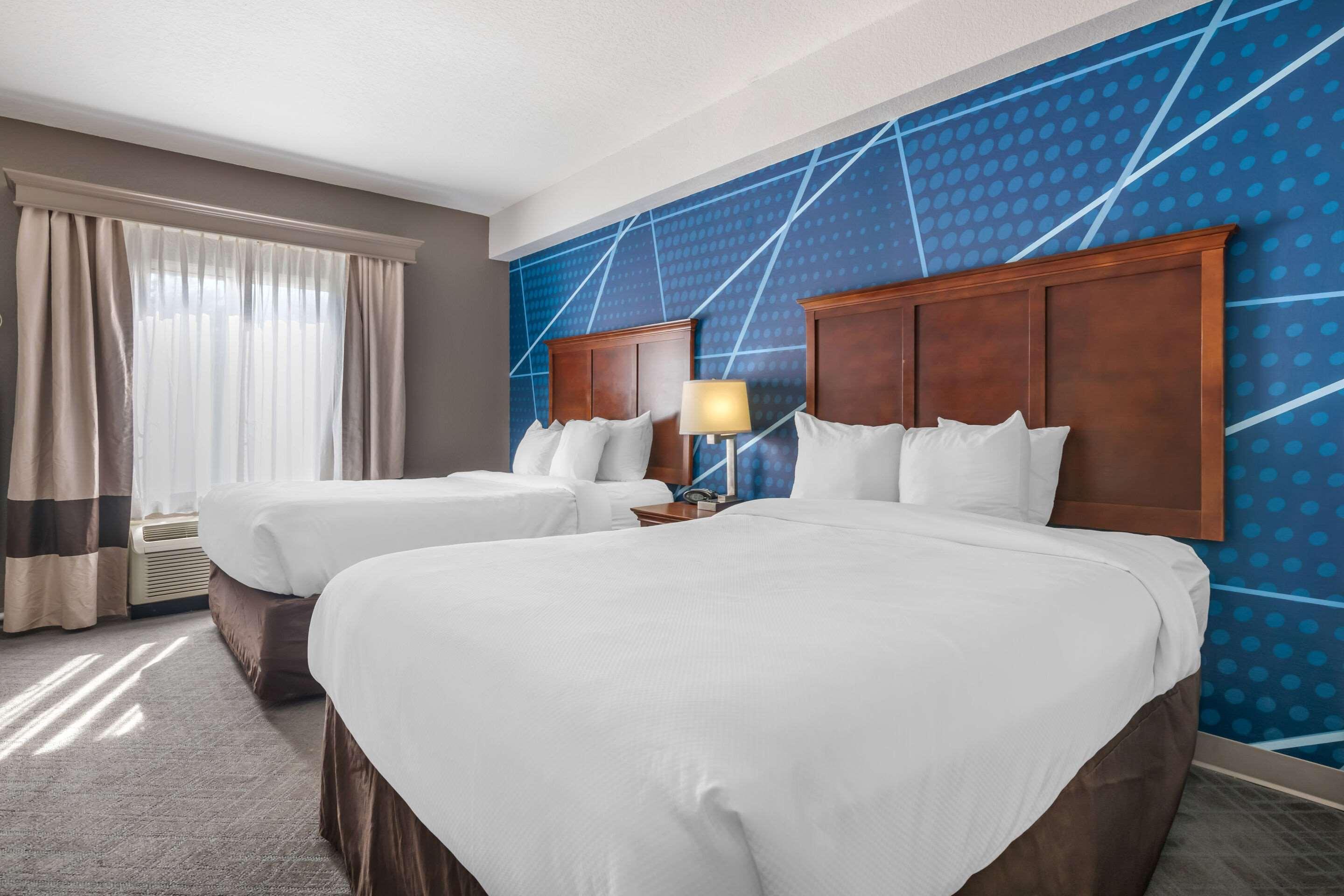 Suite Two Queen Beds Non Smoking