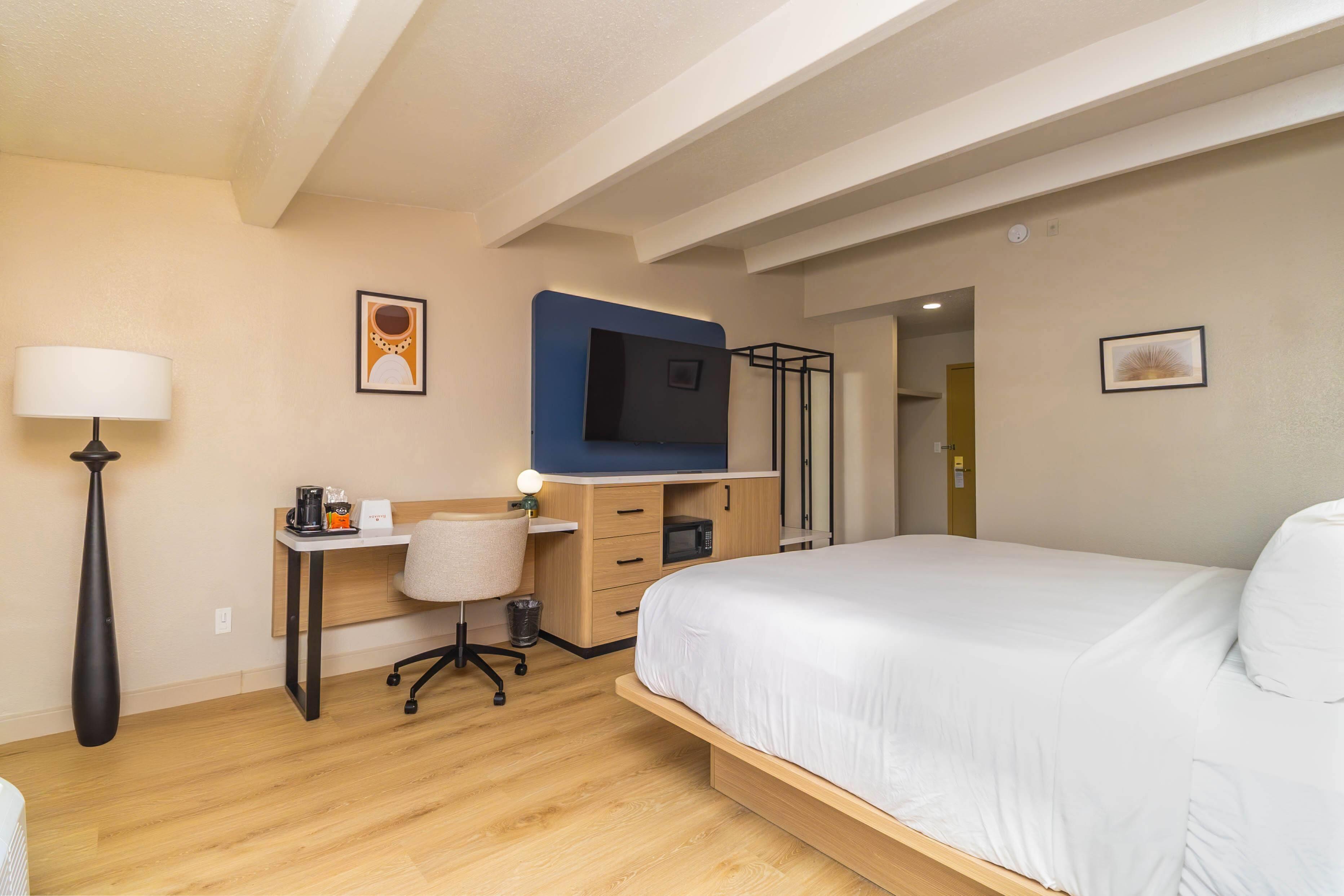 Double Queen Bed Non Smoking