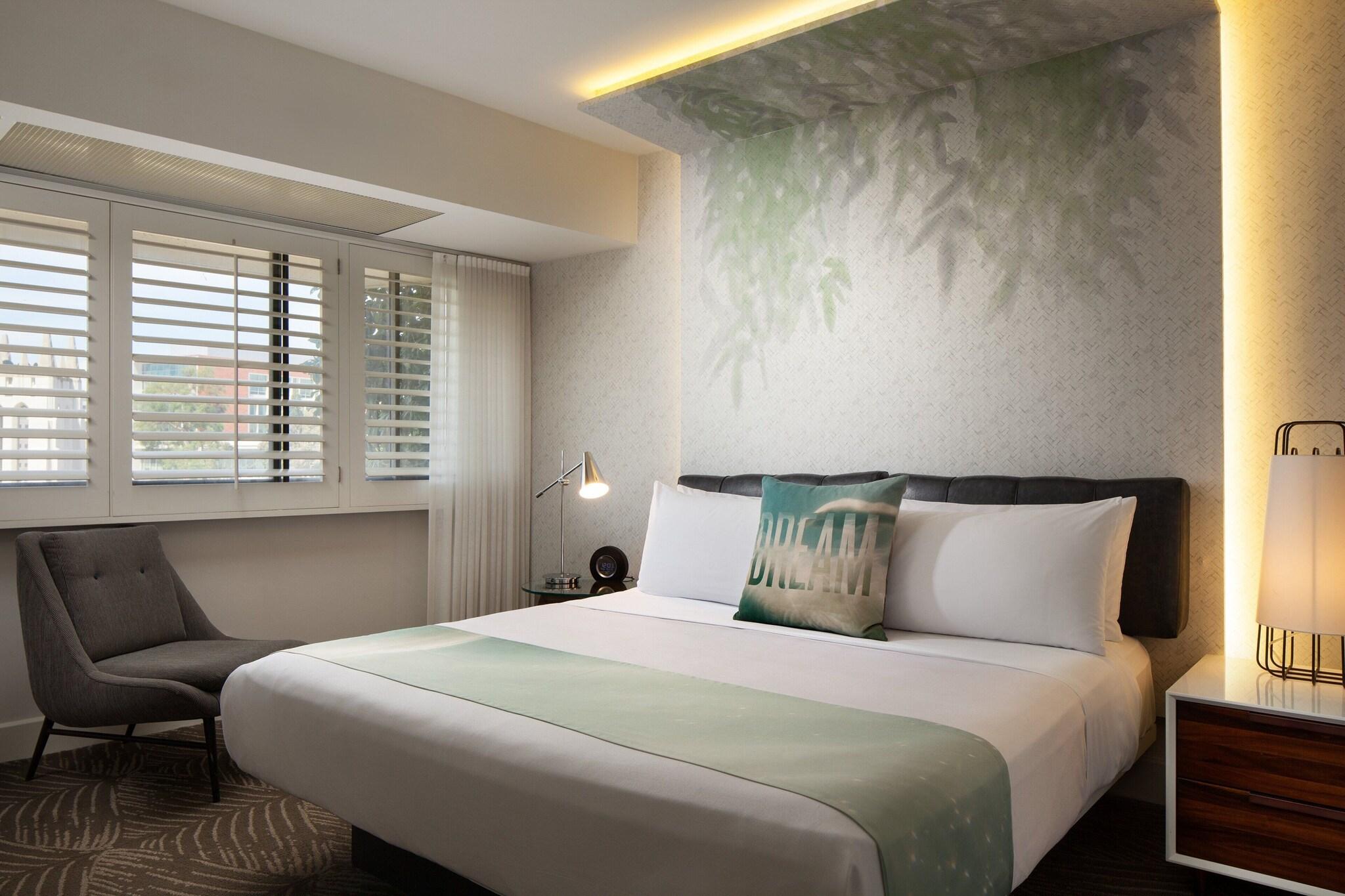 Studio King Size Bed