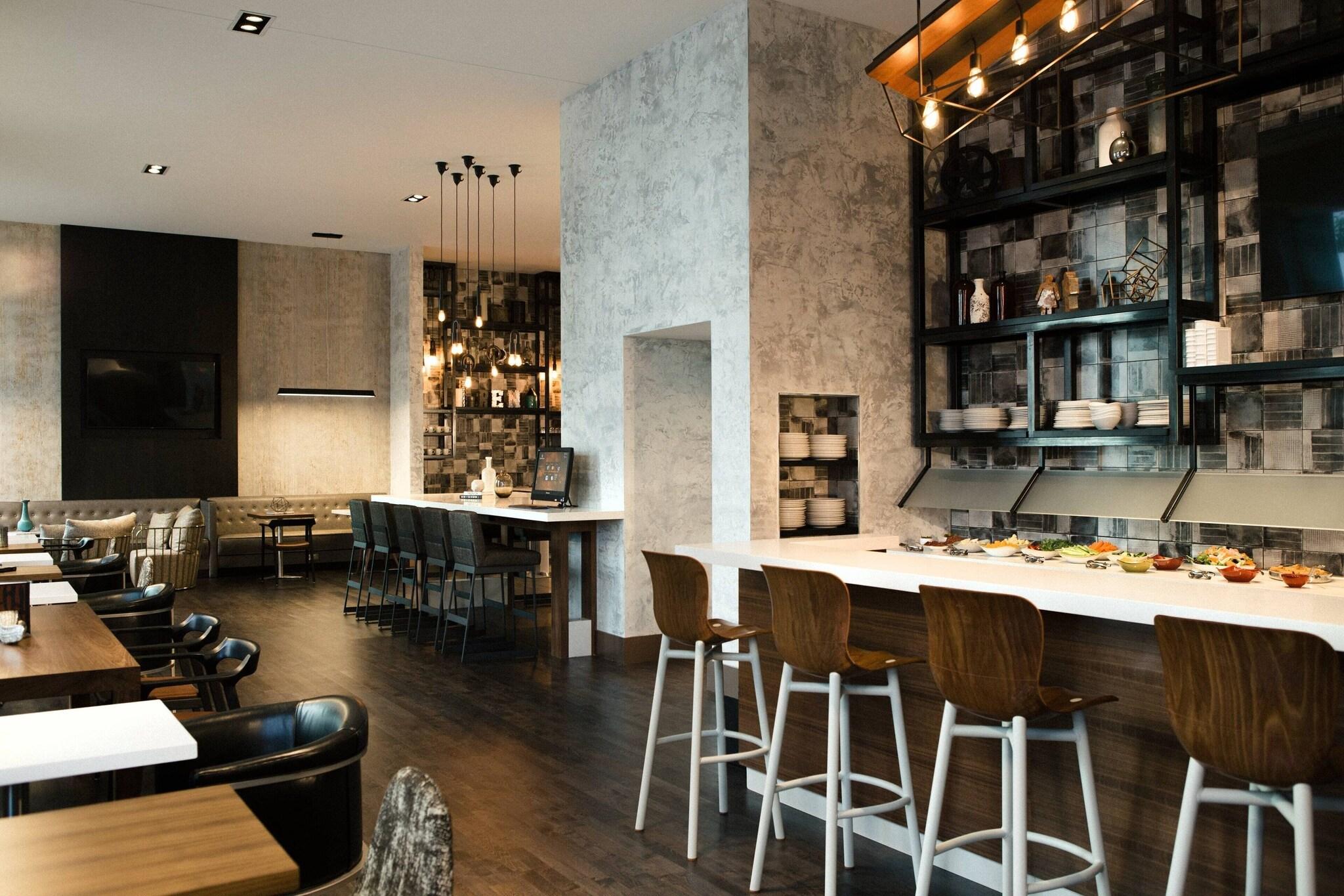 Double Club King Bed