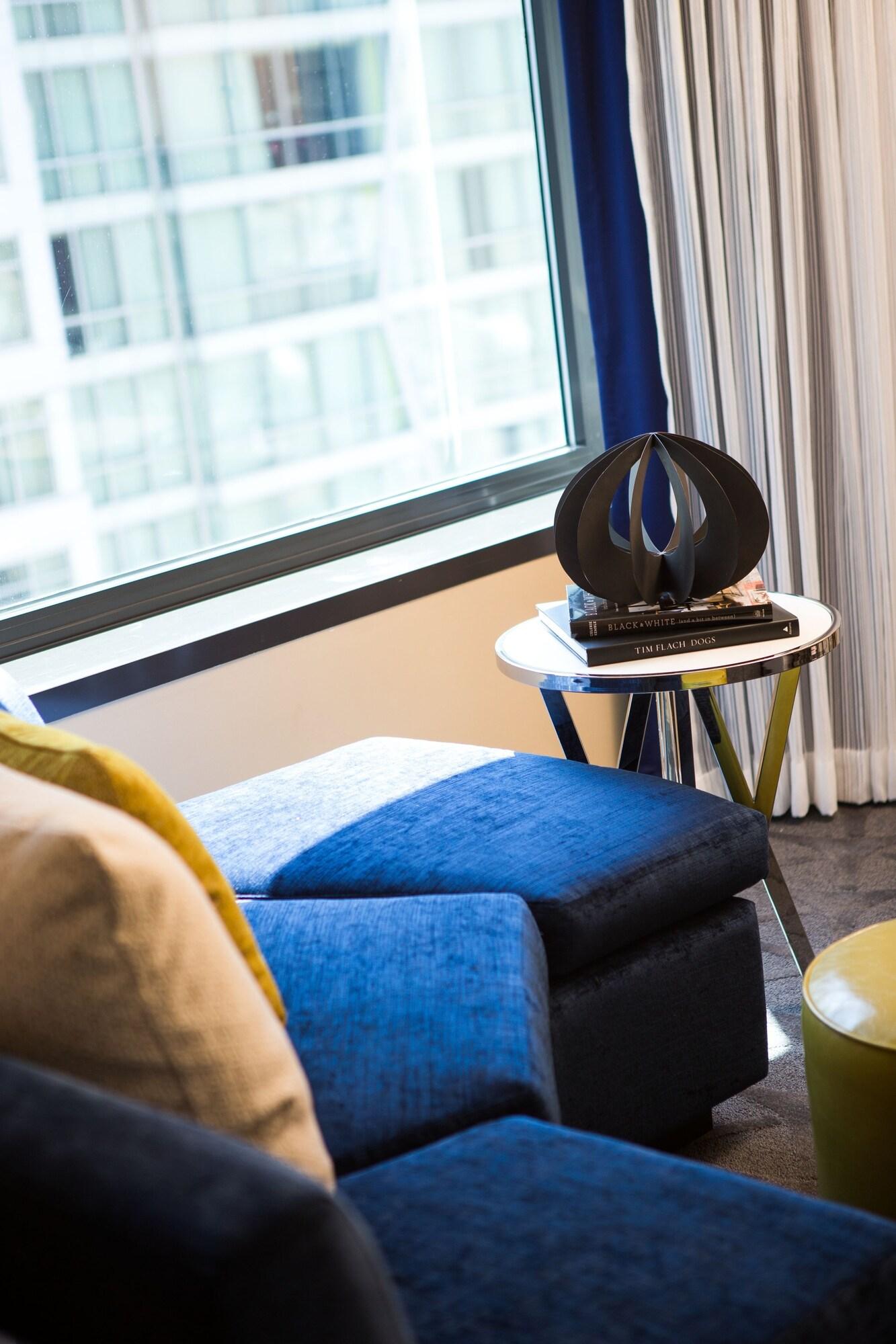 Junior Suite City View King Bed