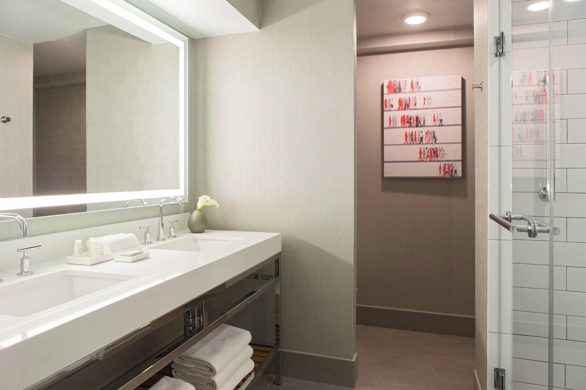 Suite Accessible with Views