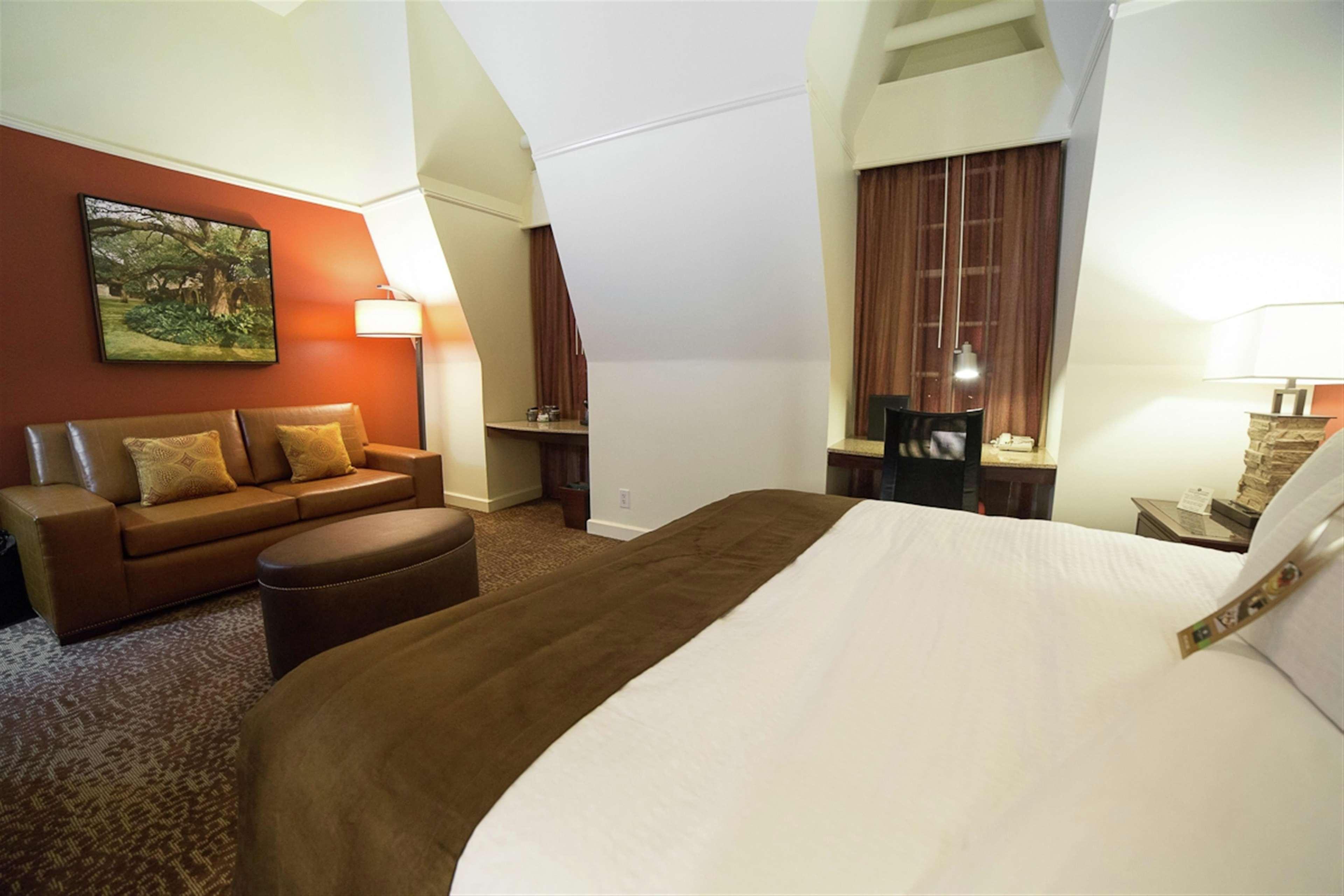 Suite Deluxe King Bed