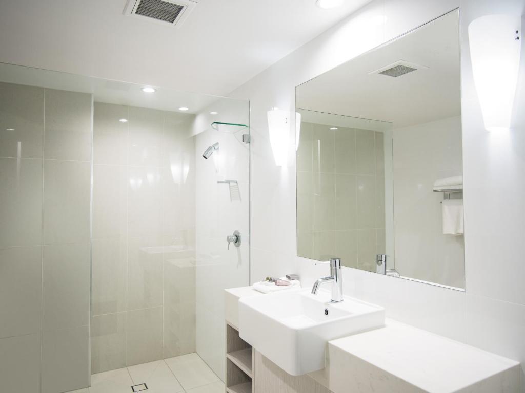 Family Room Executive