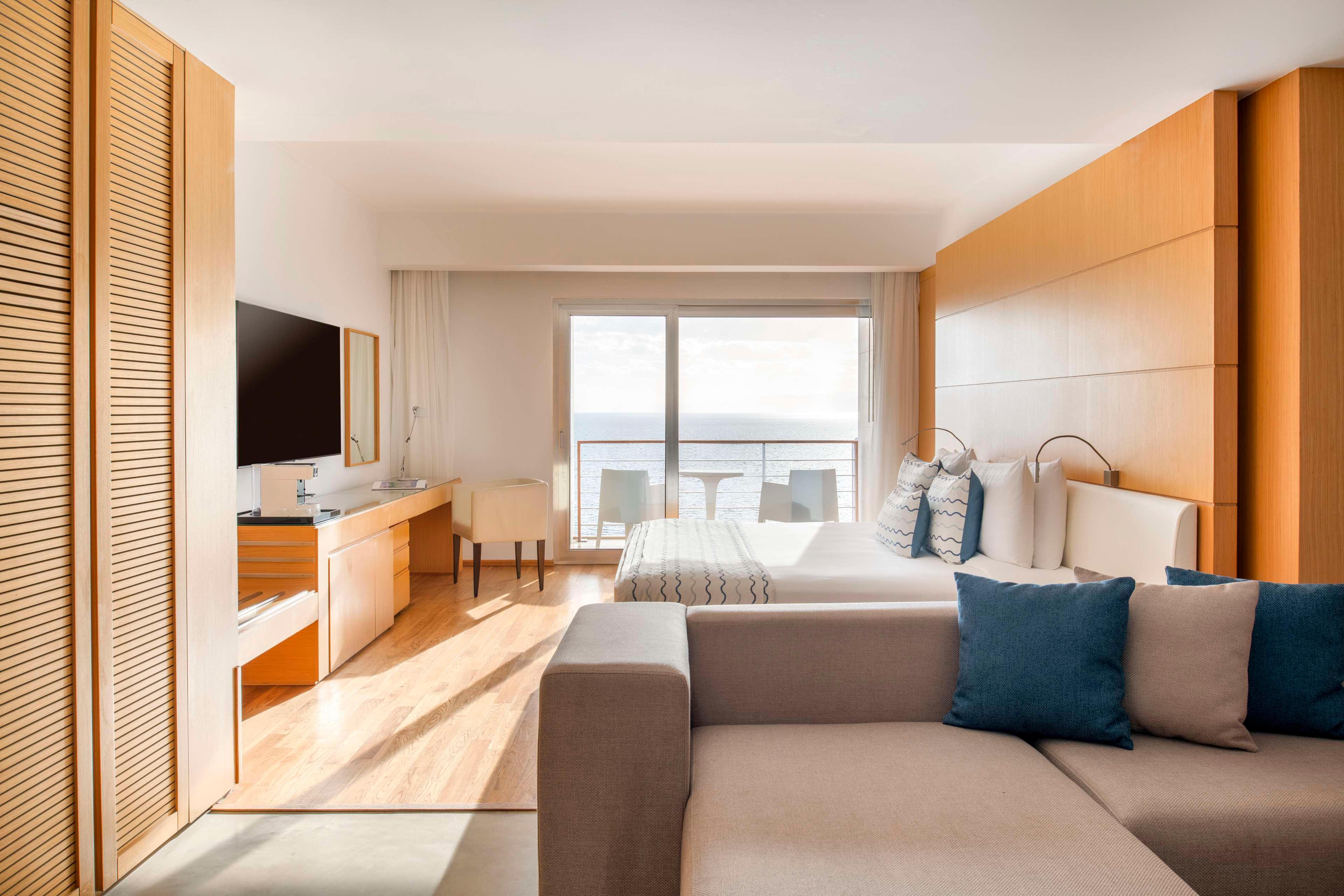 Junior Suite King Size Bed