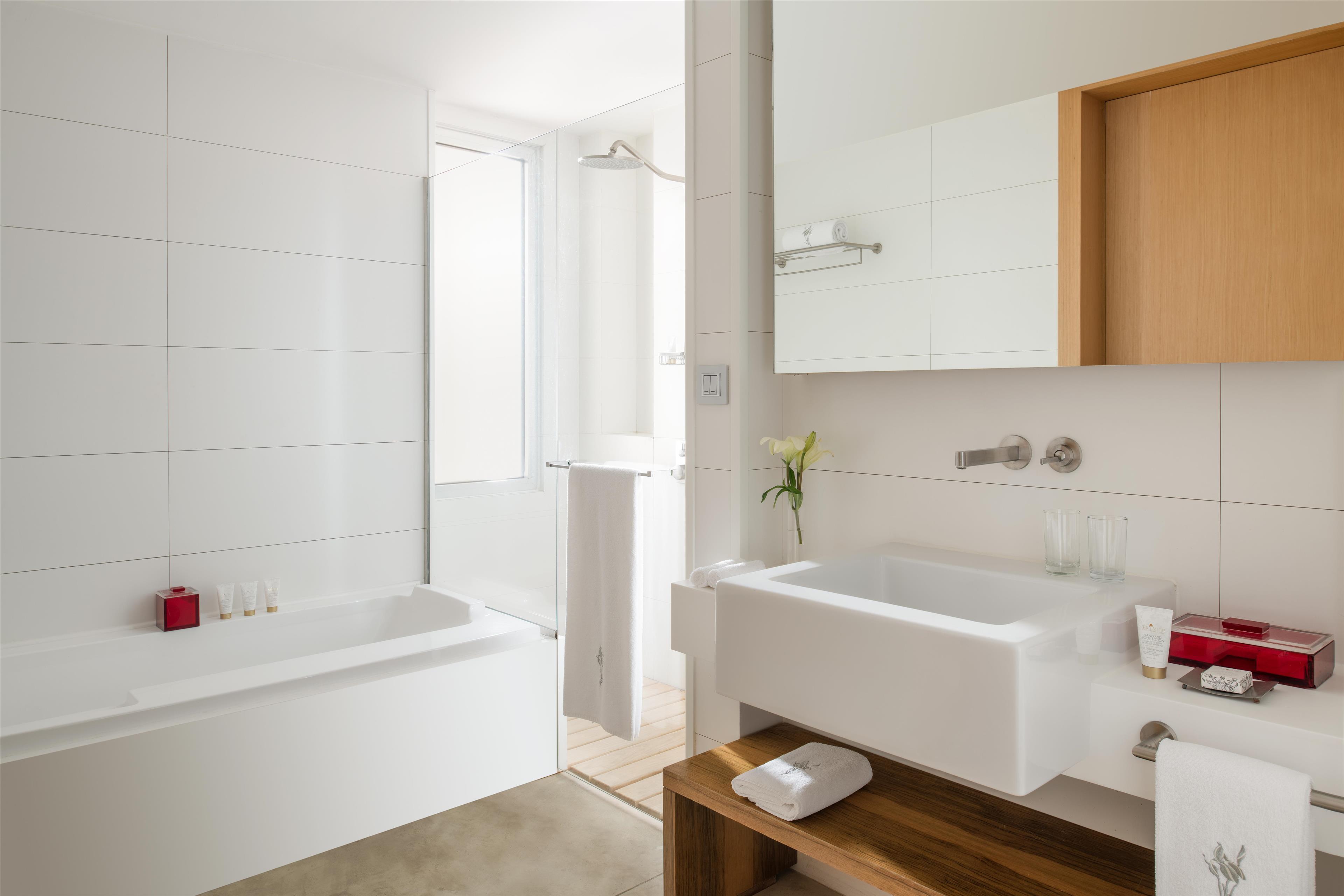 Junior Suite King Size Bed