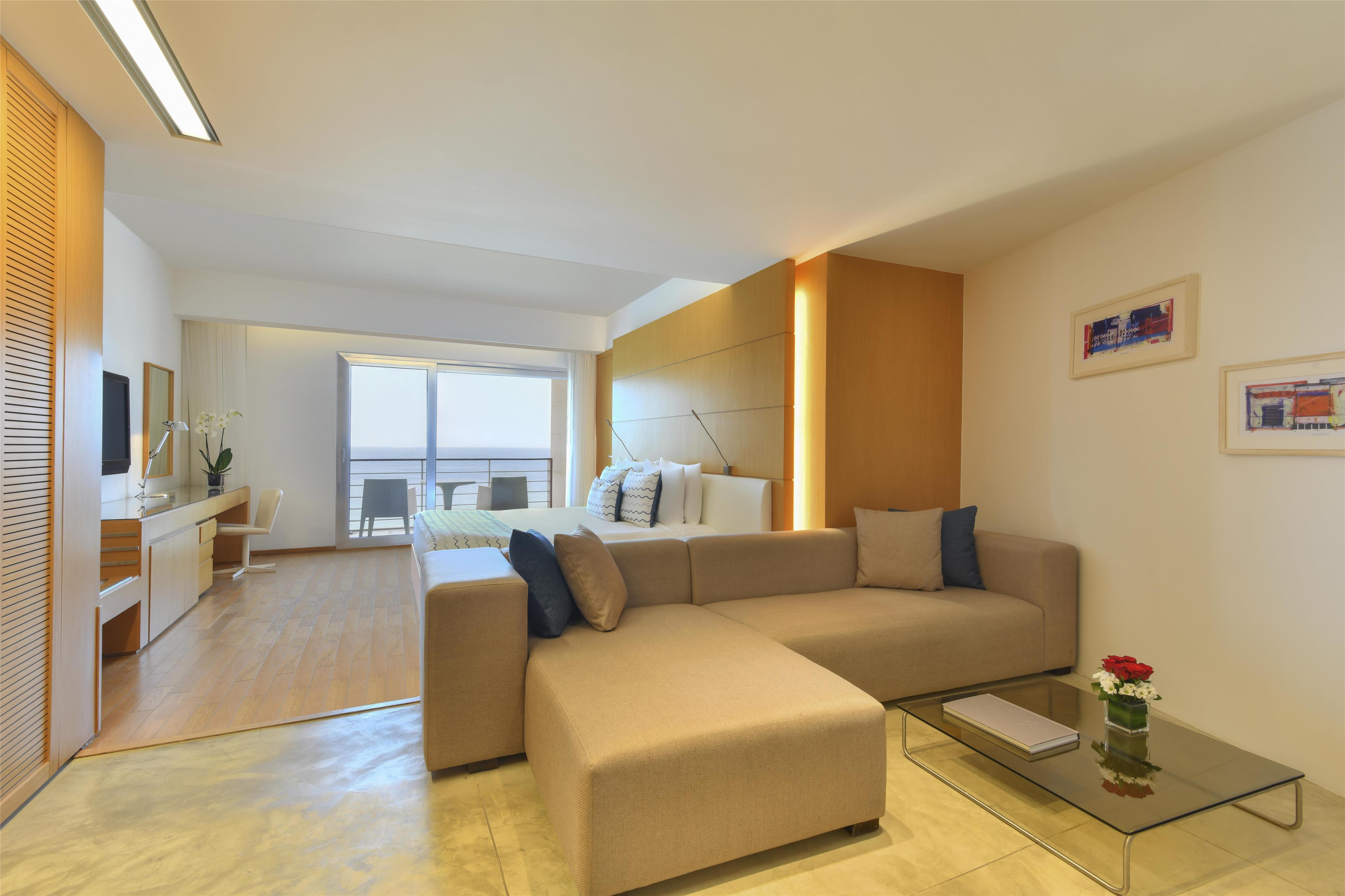 Junior Suite King Size Bed