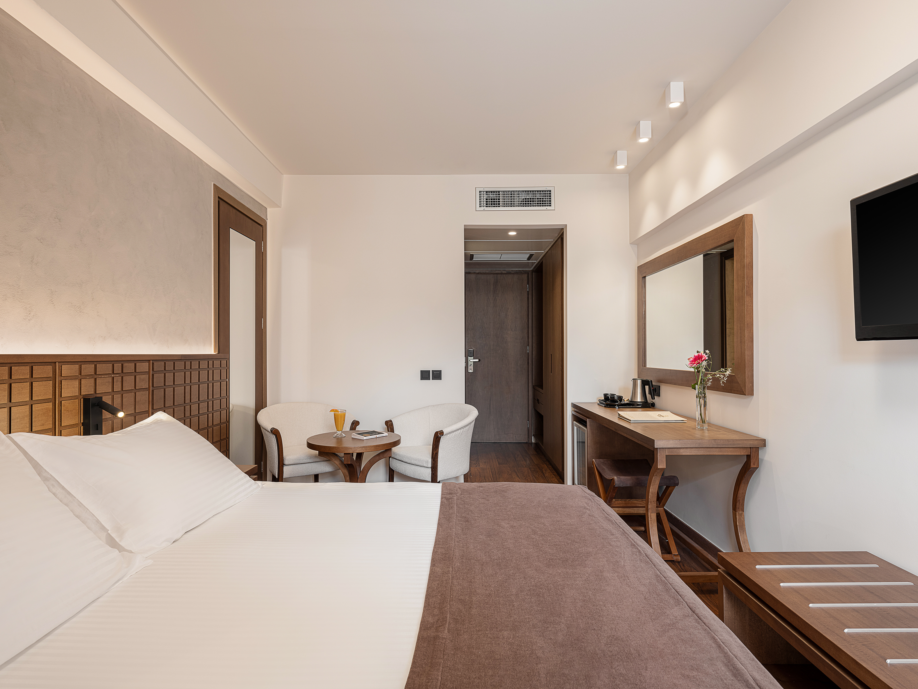 Family Room Superior Capacity 3