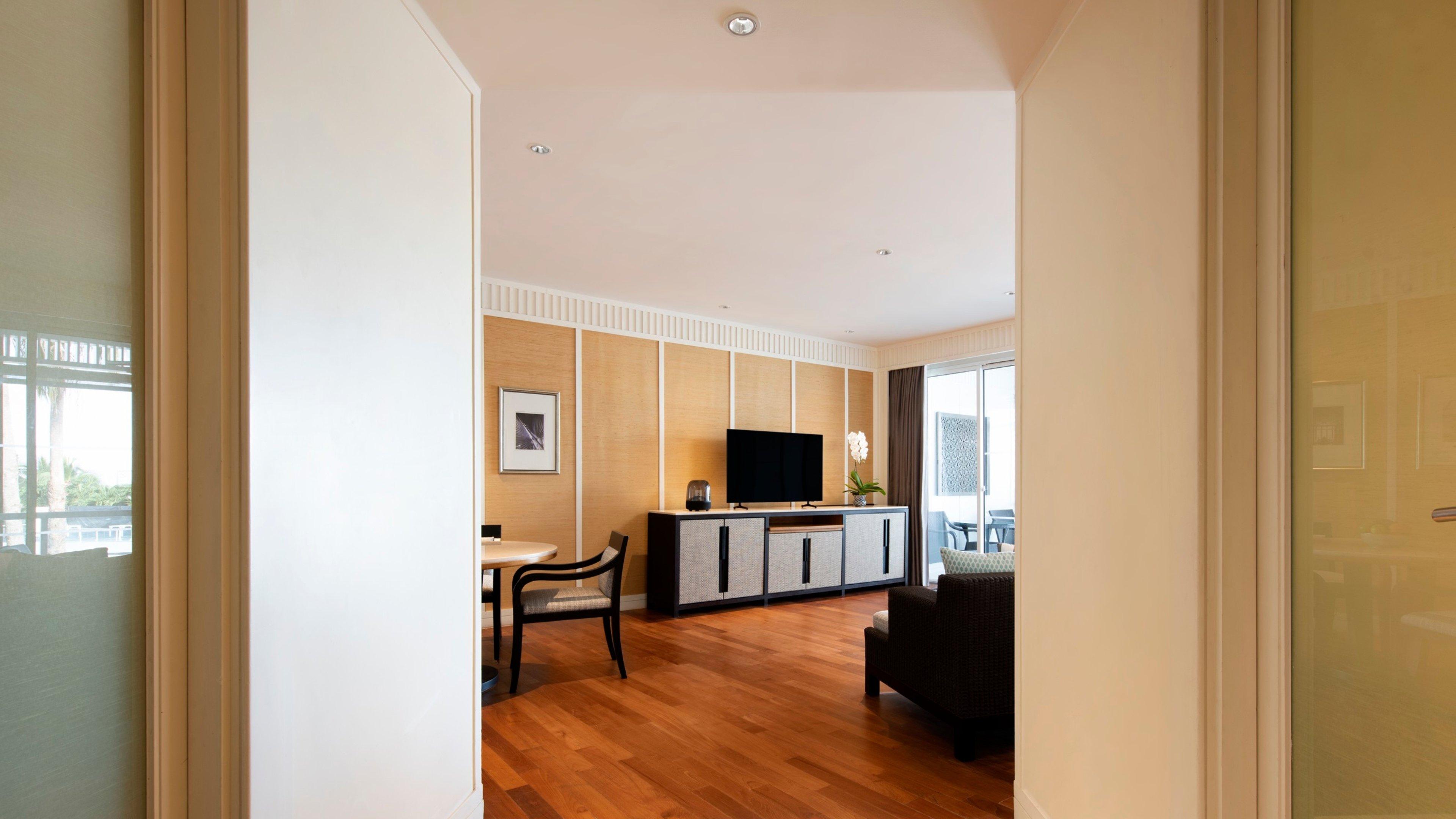 Suite Club with Views