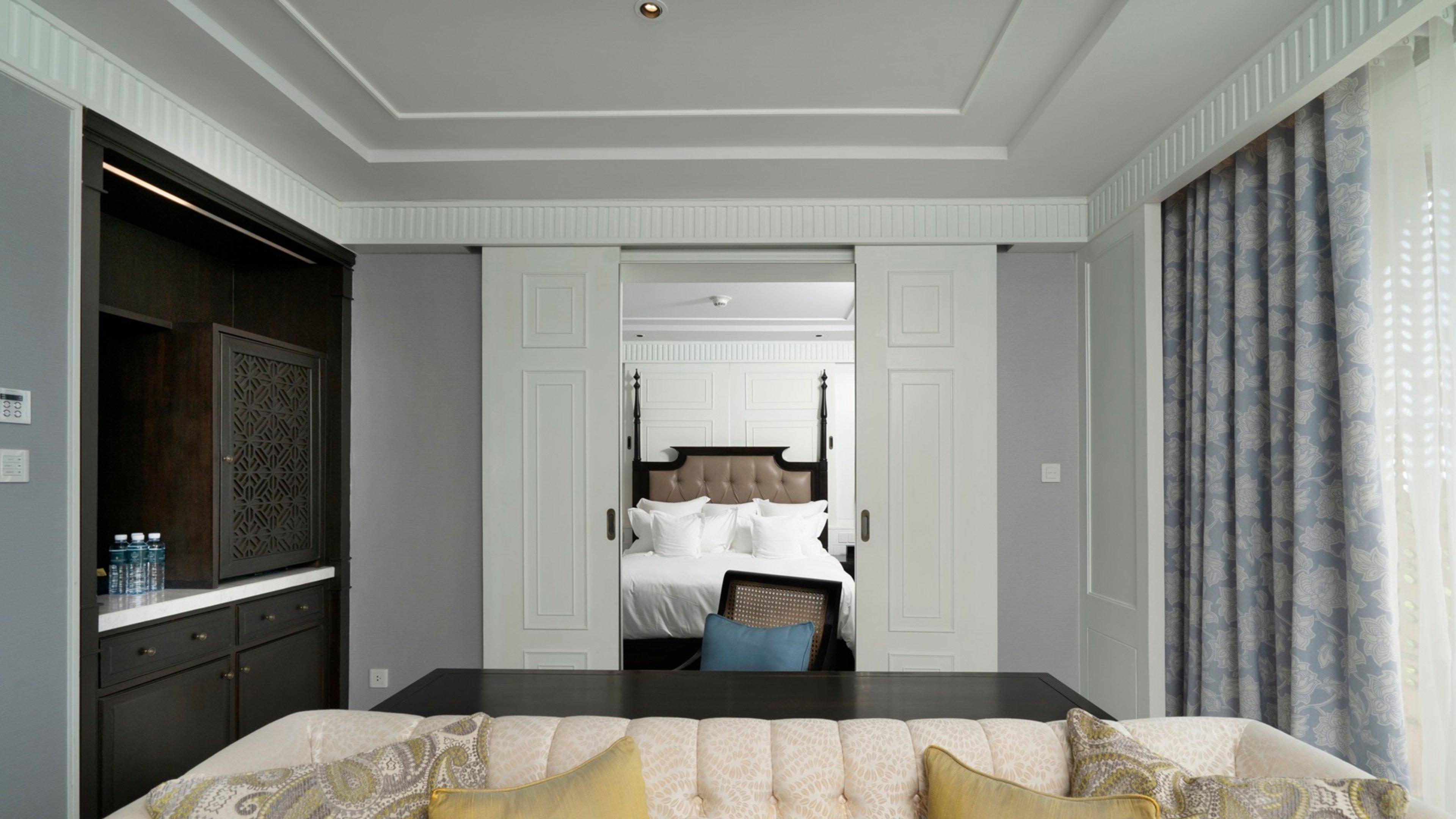 Studio Premium King Bed