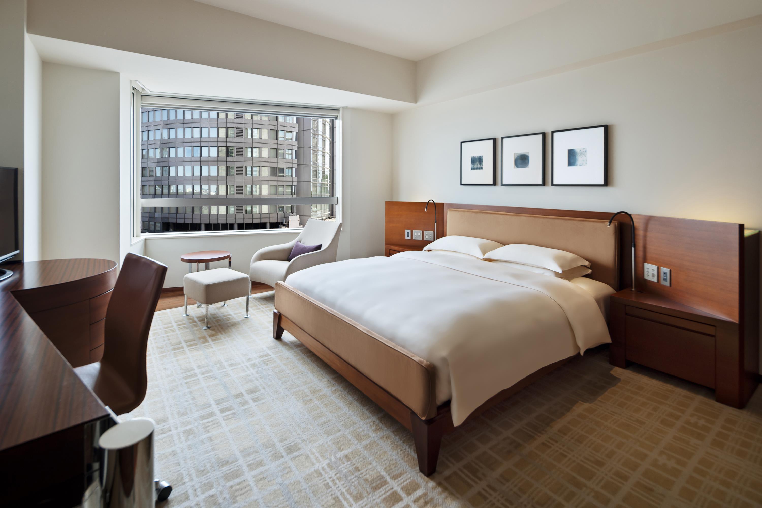 Double Club King Bed