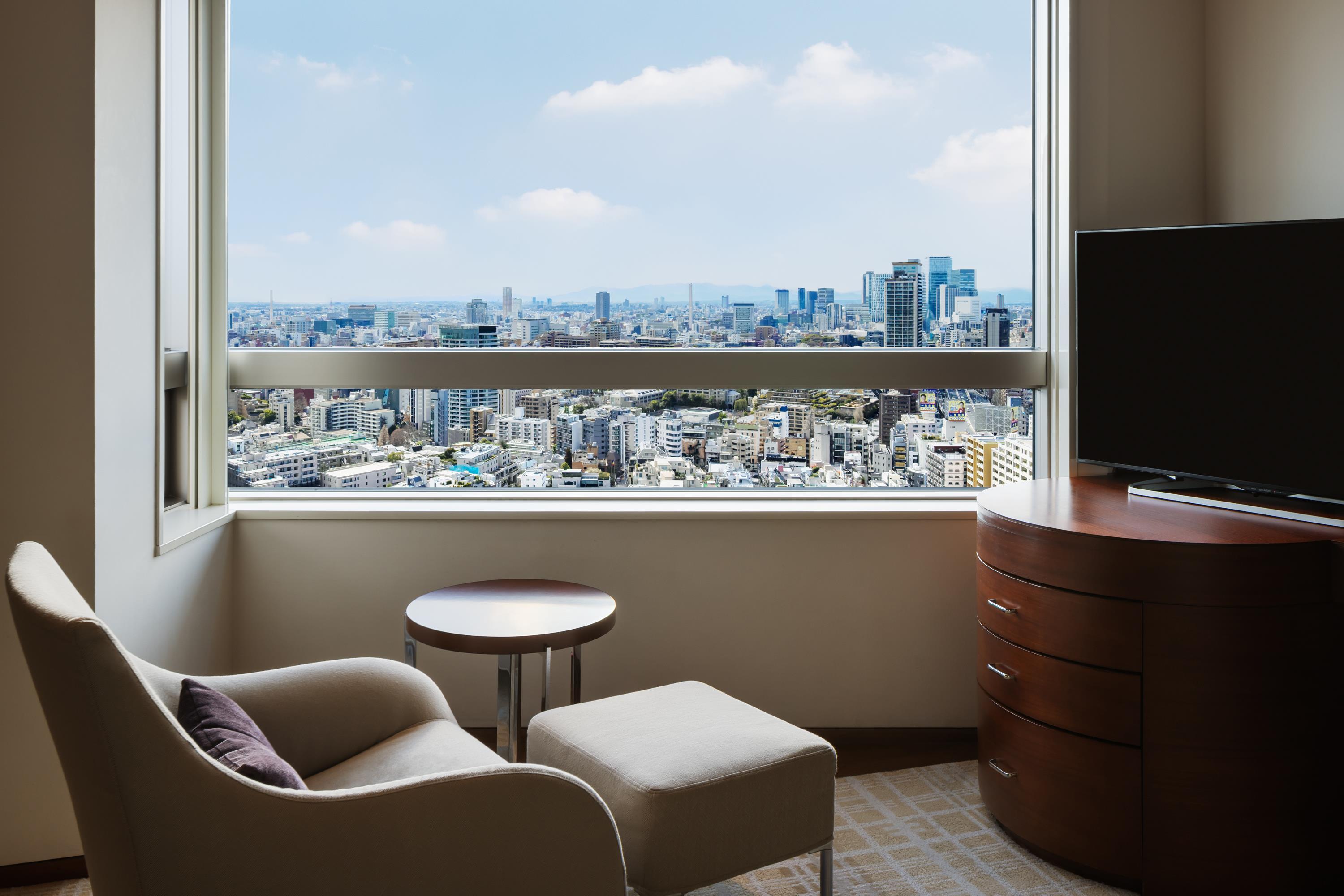 Double Deluxe King Bed