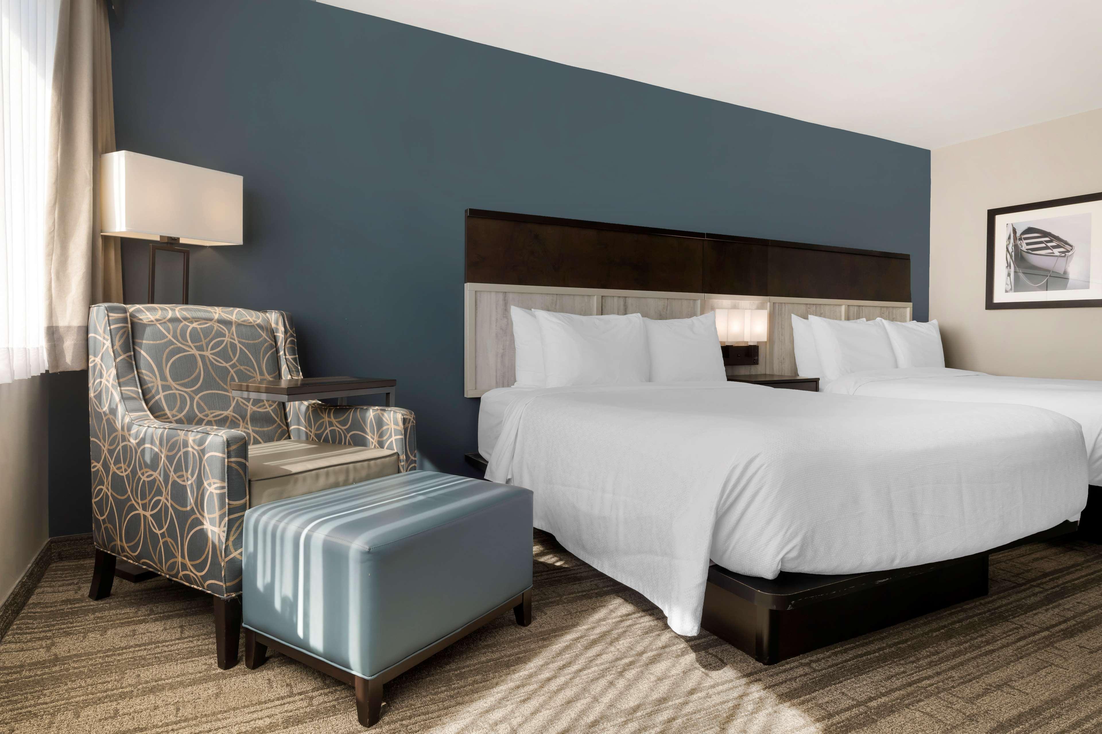 Quadruple Two Queen Beds