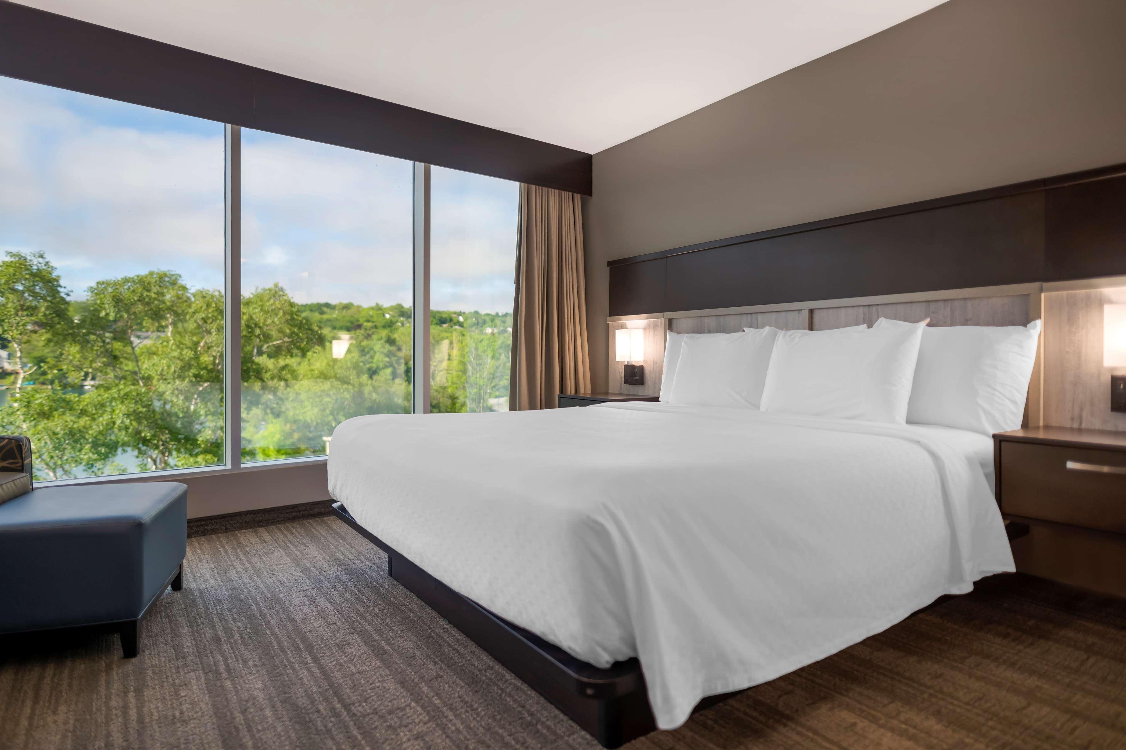 Room King Bed Non Smoking