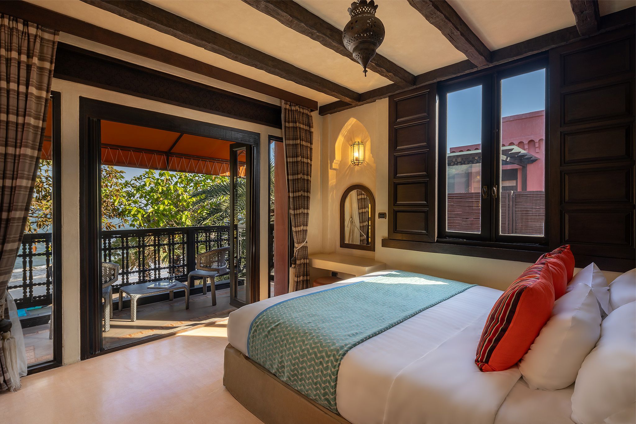 Villa Beach Front with Private Pool