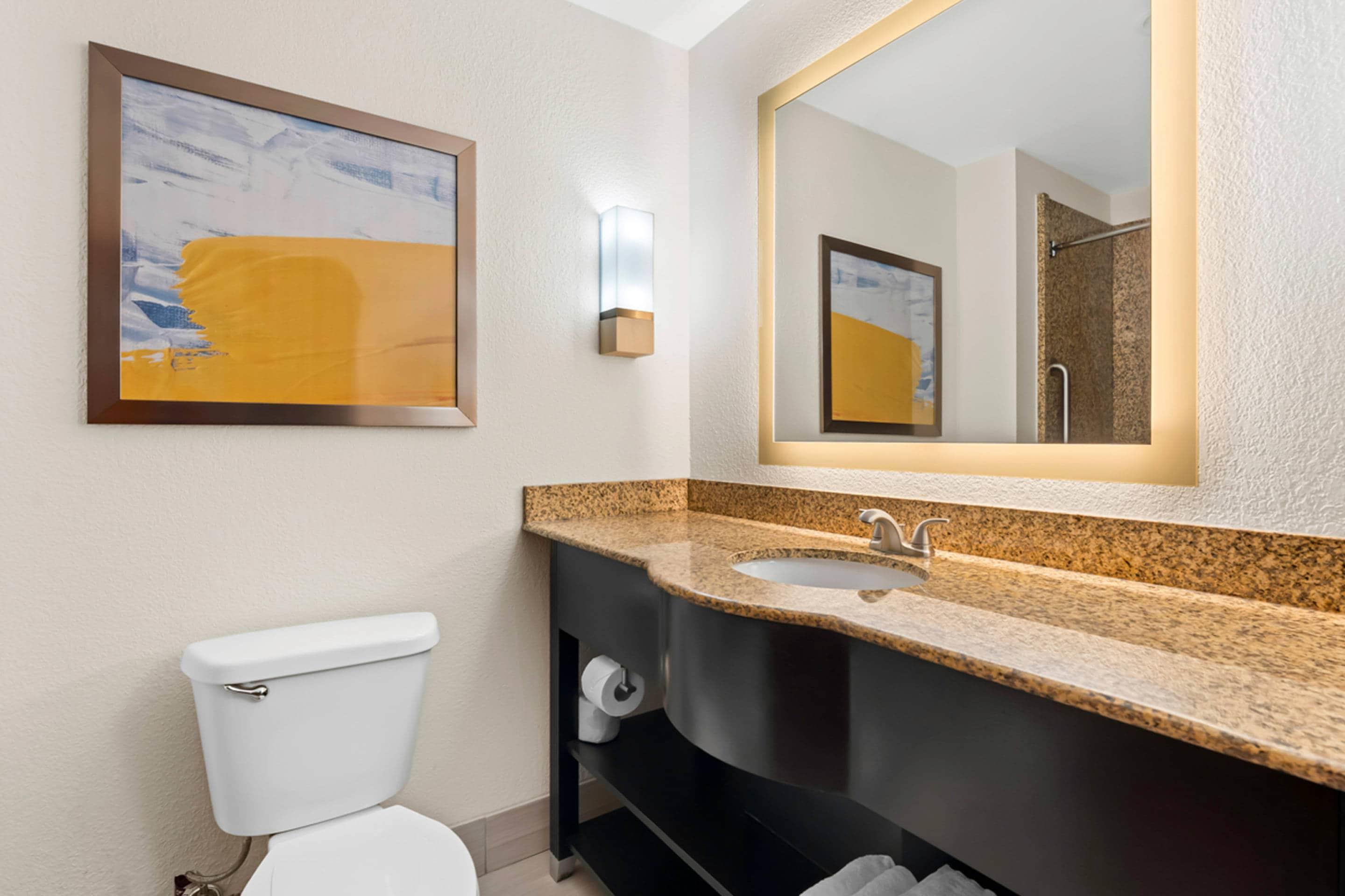 Suite Two Queen Beds Non Smoking