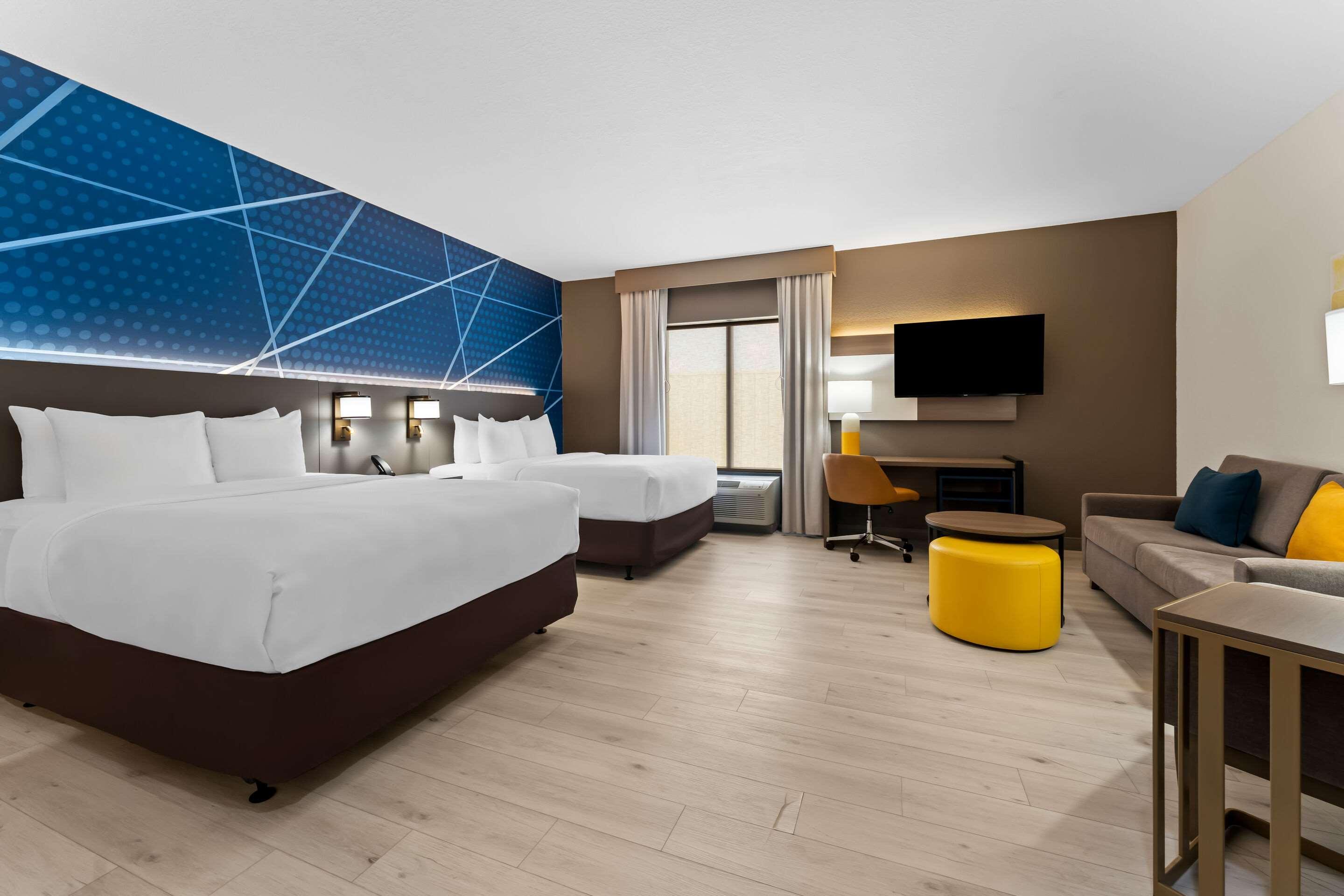 Suite Two Queen Beds