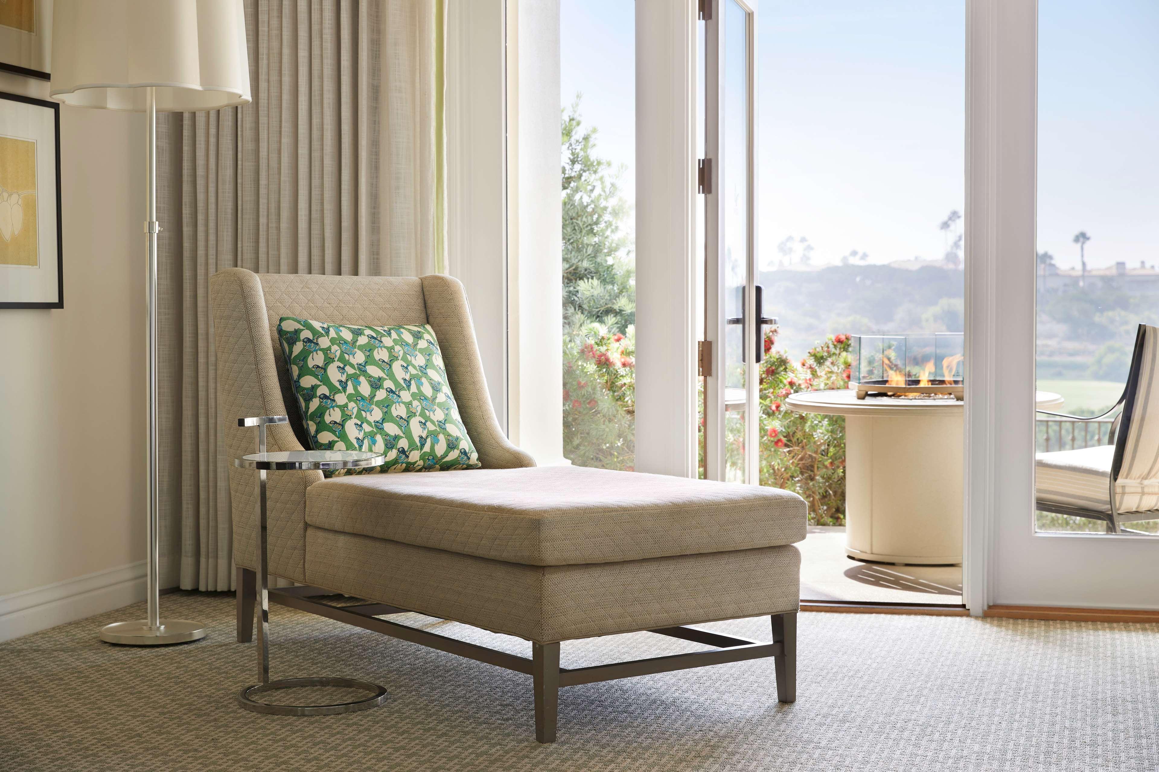 Studio Ocean View King Bed