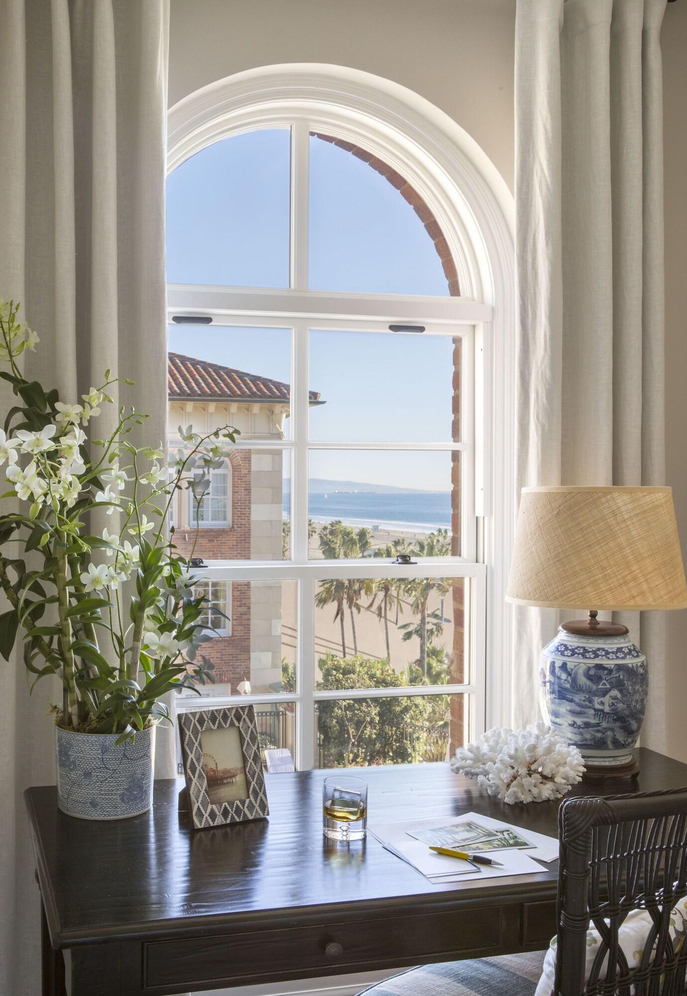 Suite Ocean View King Bed