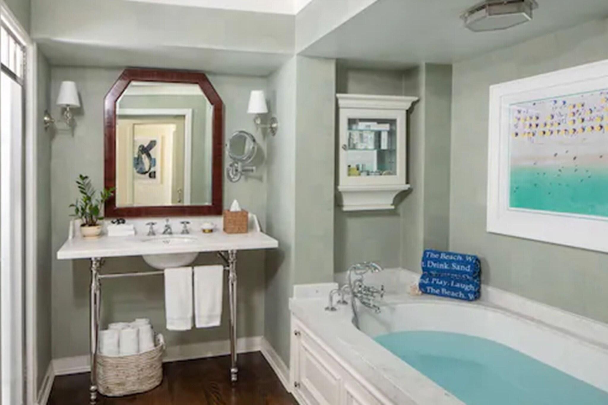 Suite King Bed One Bedroom 