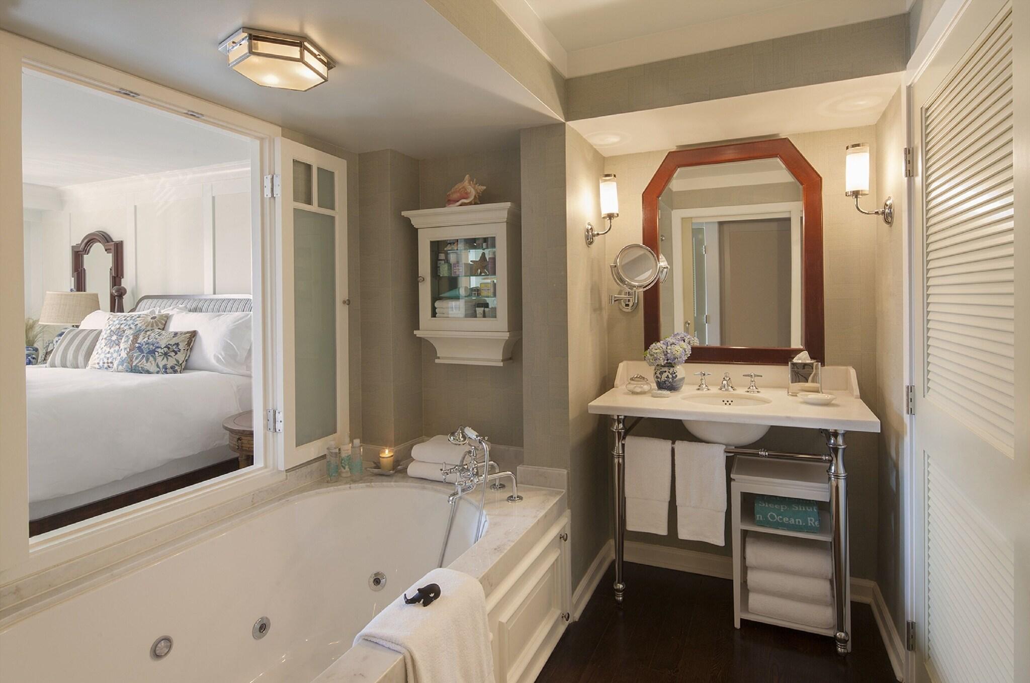 Suite King Bed One Bedroom 