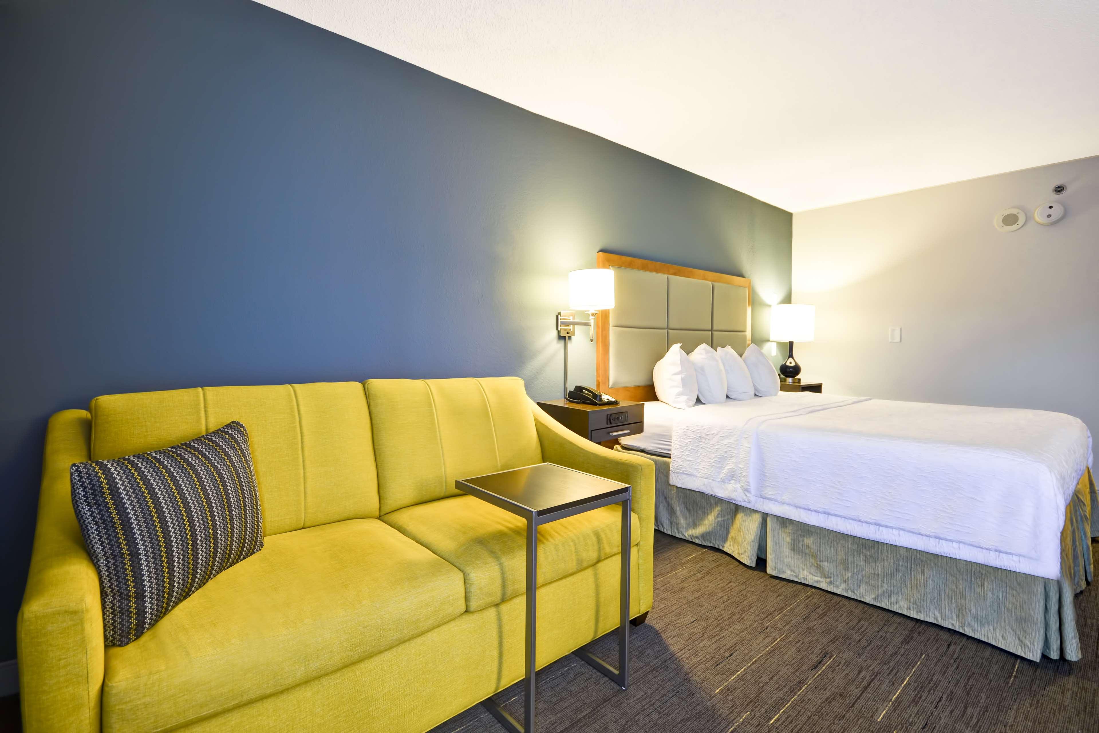 Double Deluxe King Bed