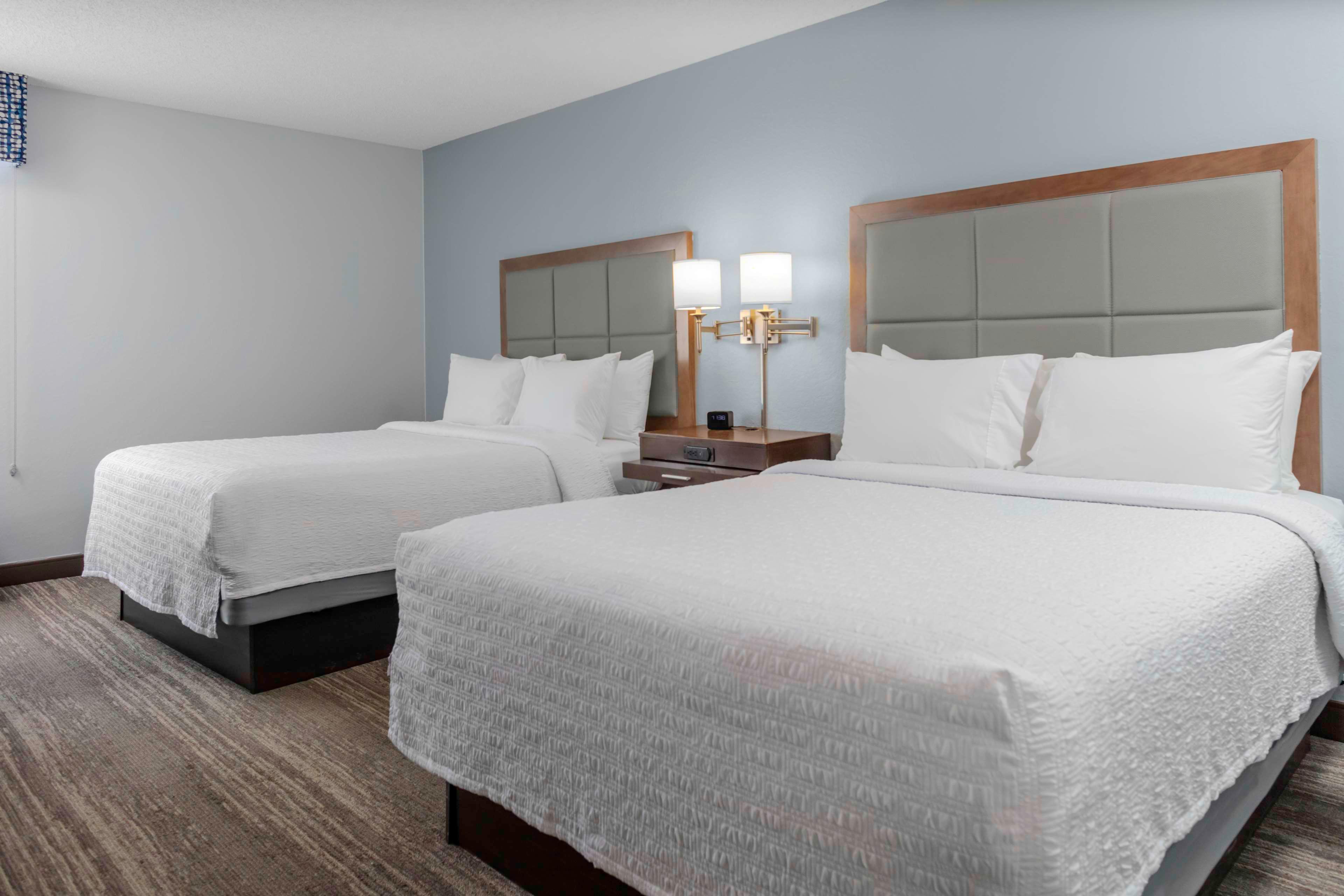 Double Two Queen Beds Non Smoking