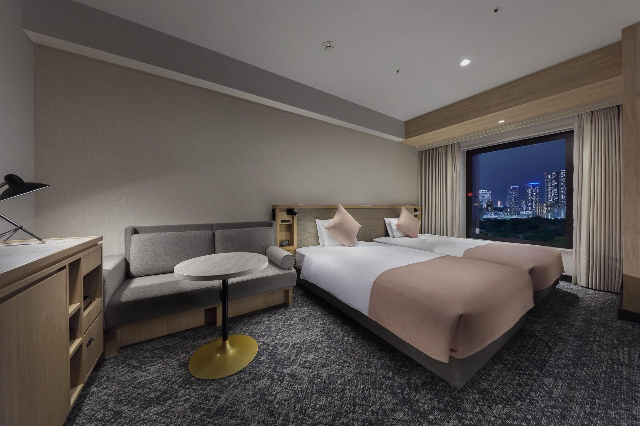 Twin Deluxe Two Beds