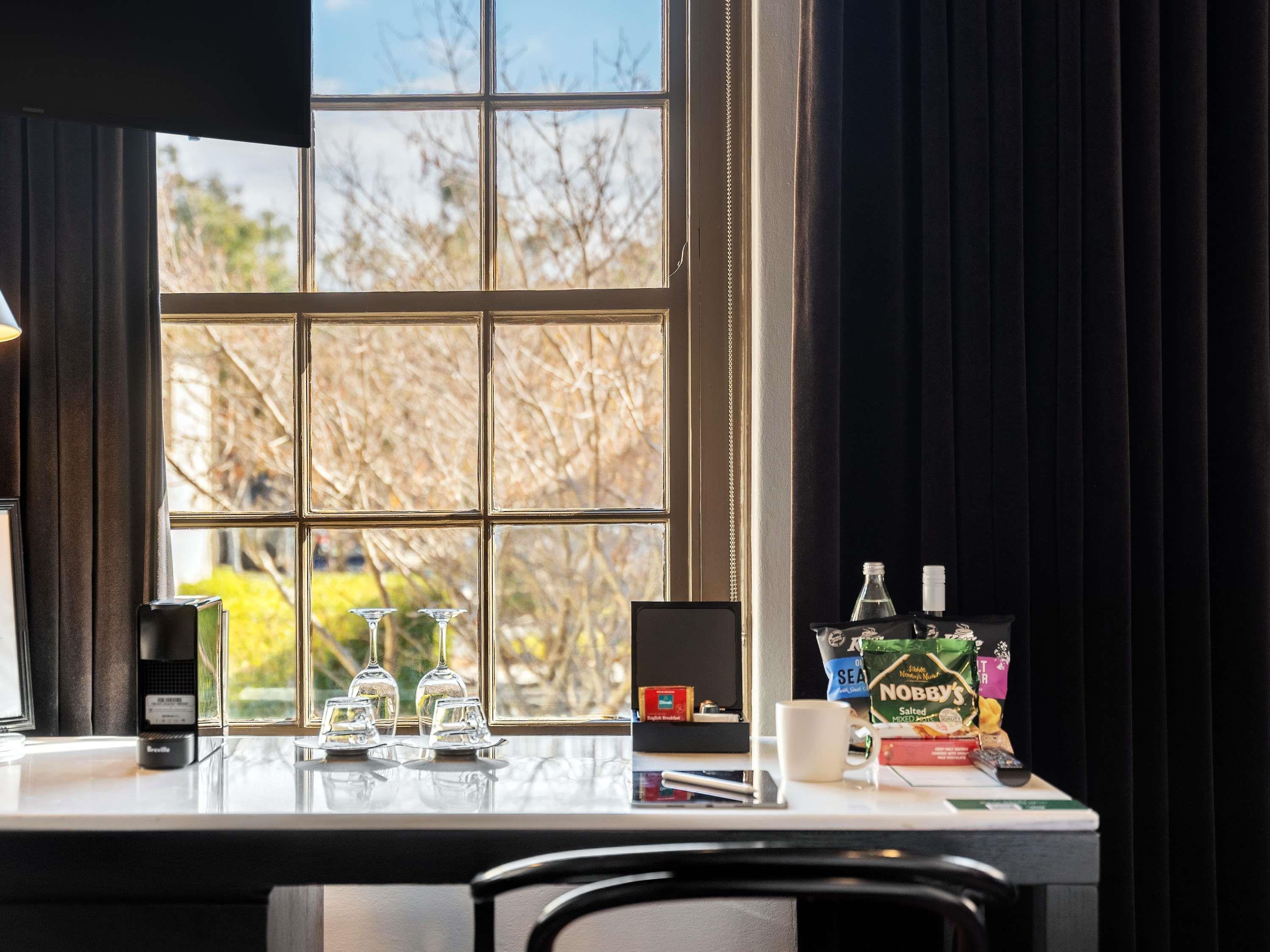 Double Queen Size Bed