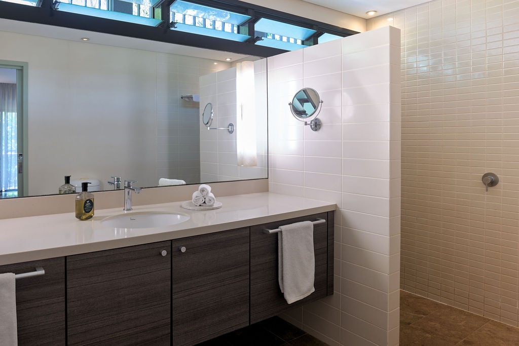 Twin Classic Pool View