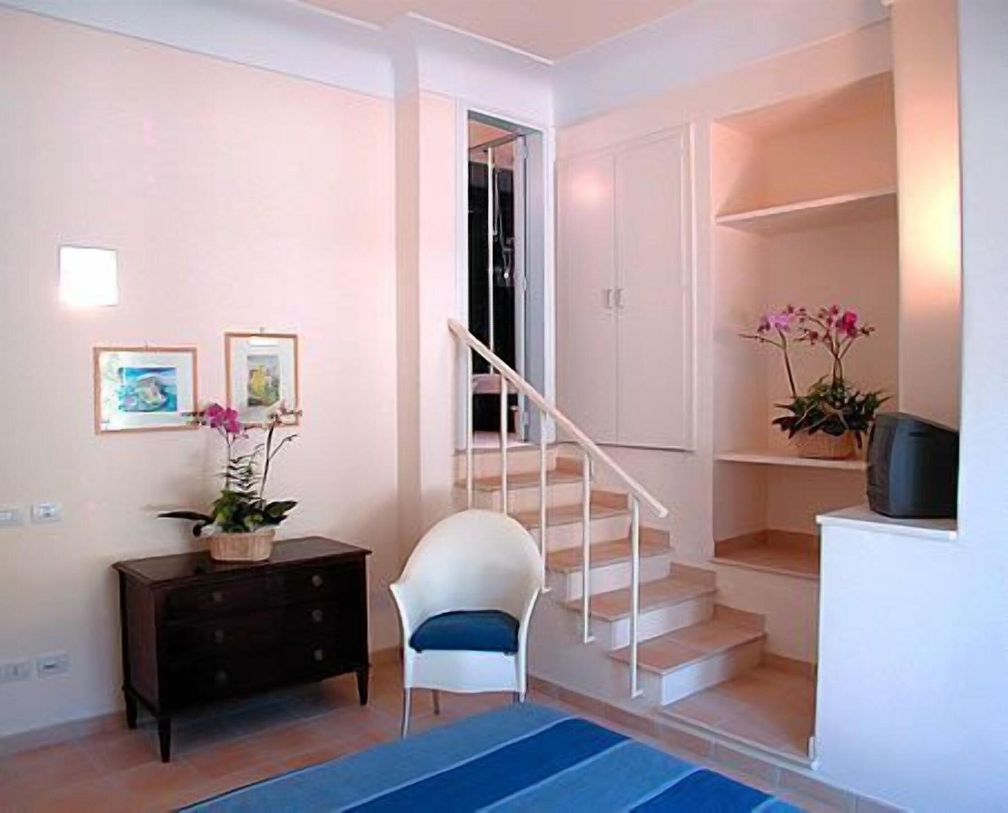 Double Queen Size Bed