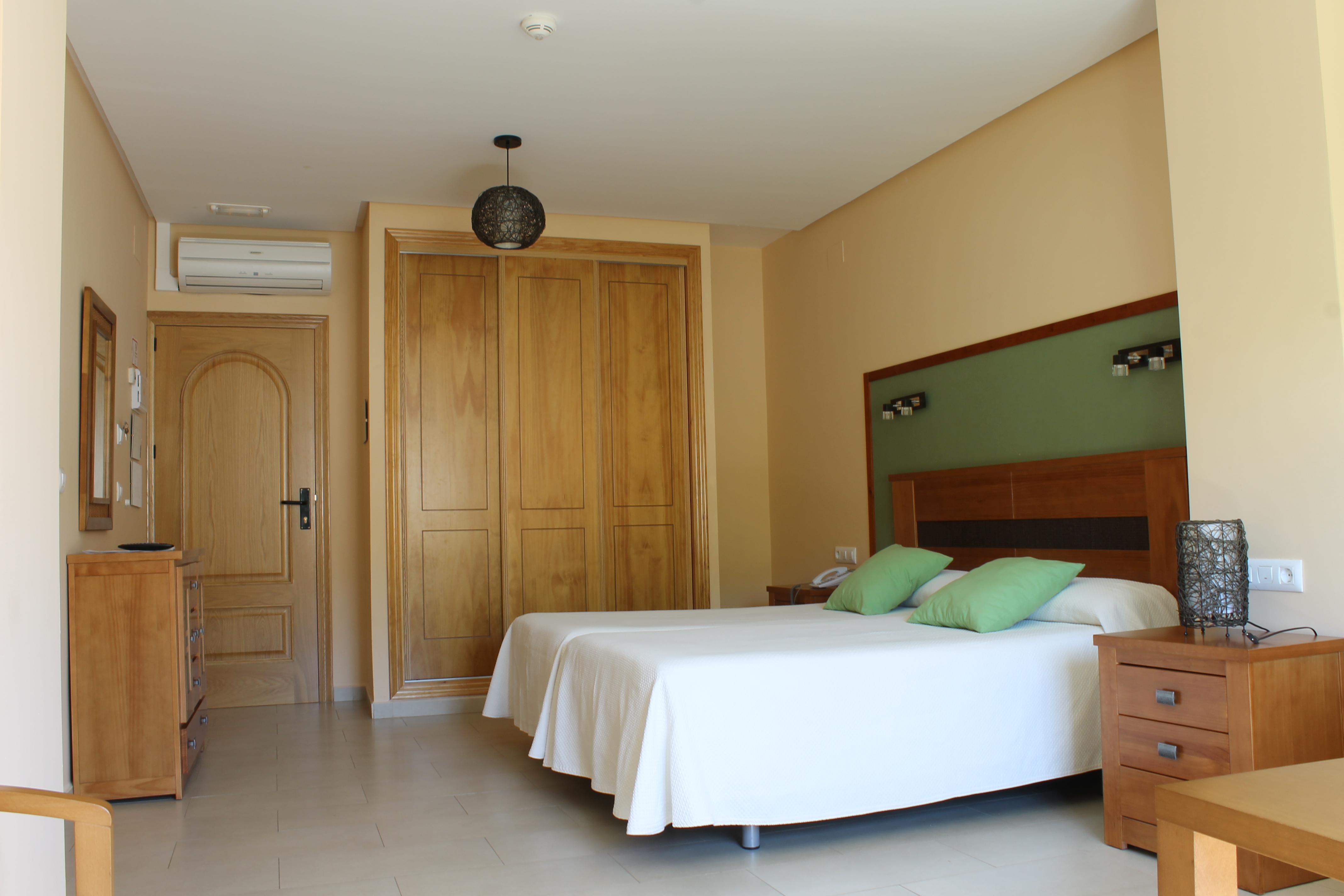 Double or Twin Standard