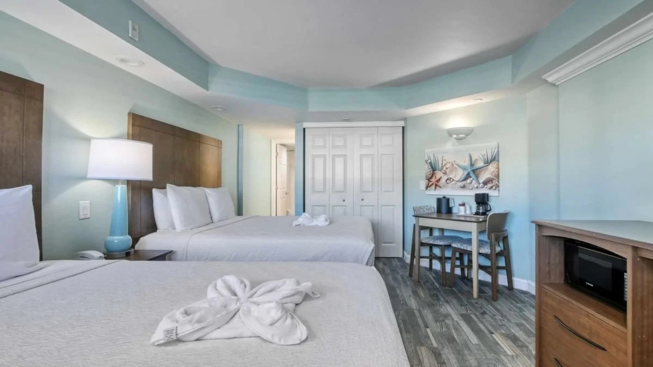 Room Two Queen Beds