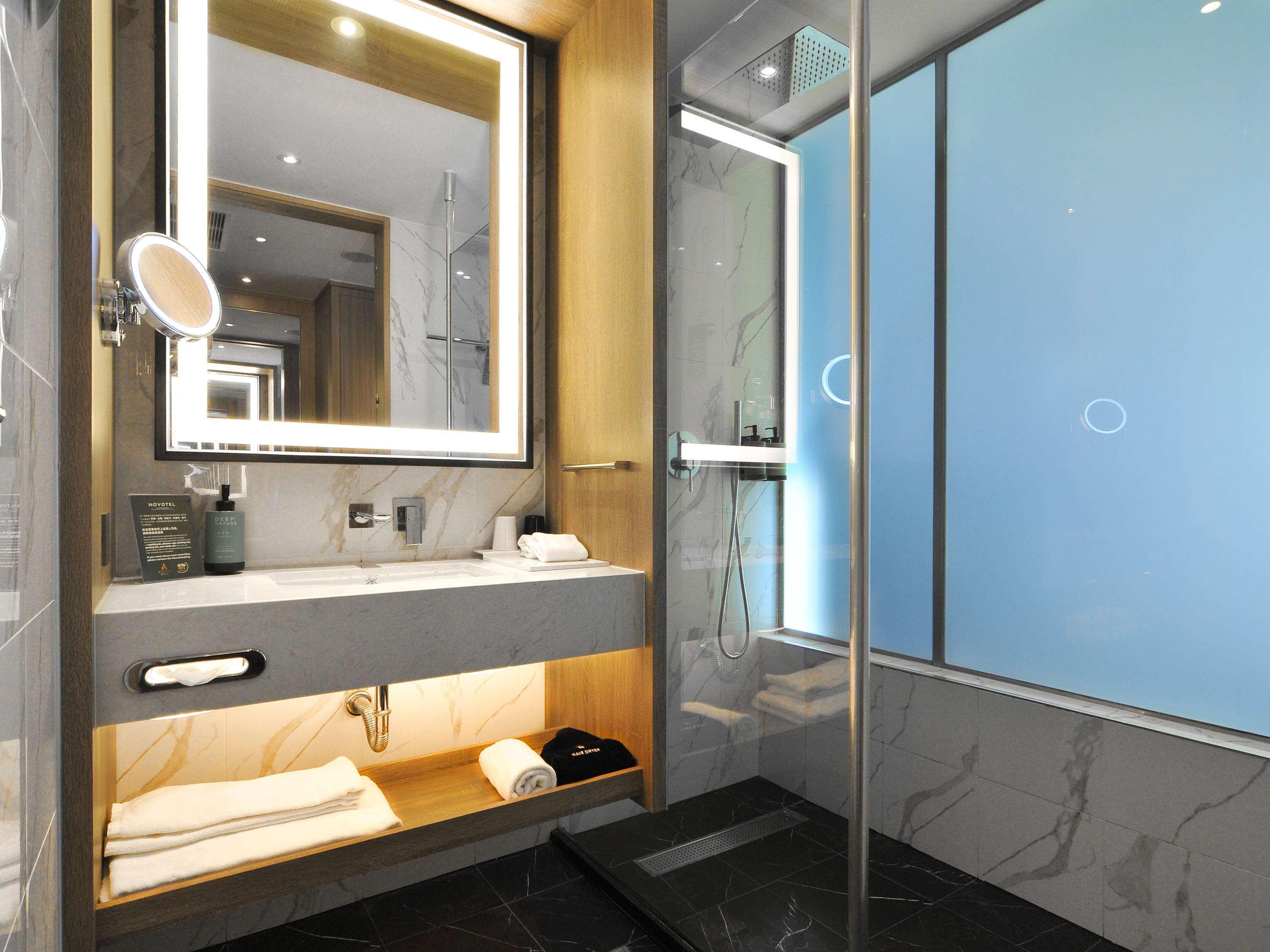 Double Executive King Bed