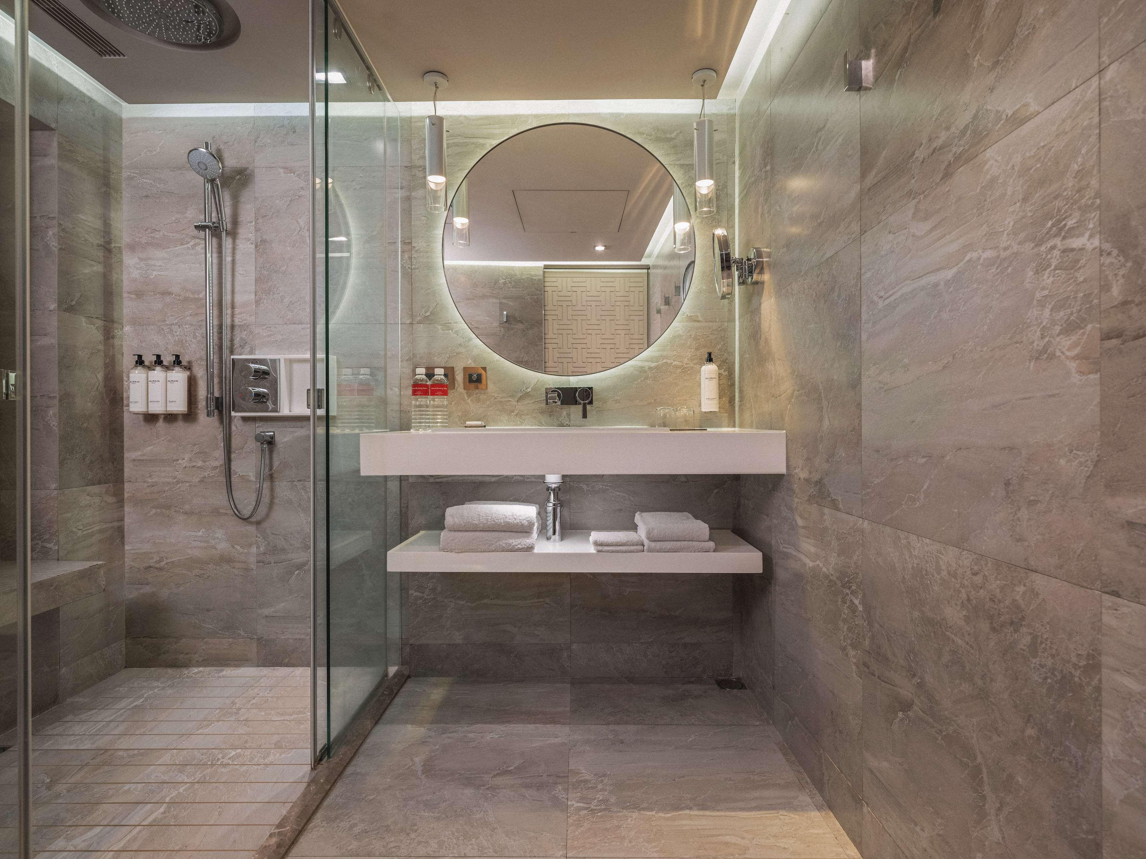 Double Club King Bed