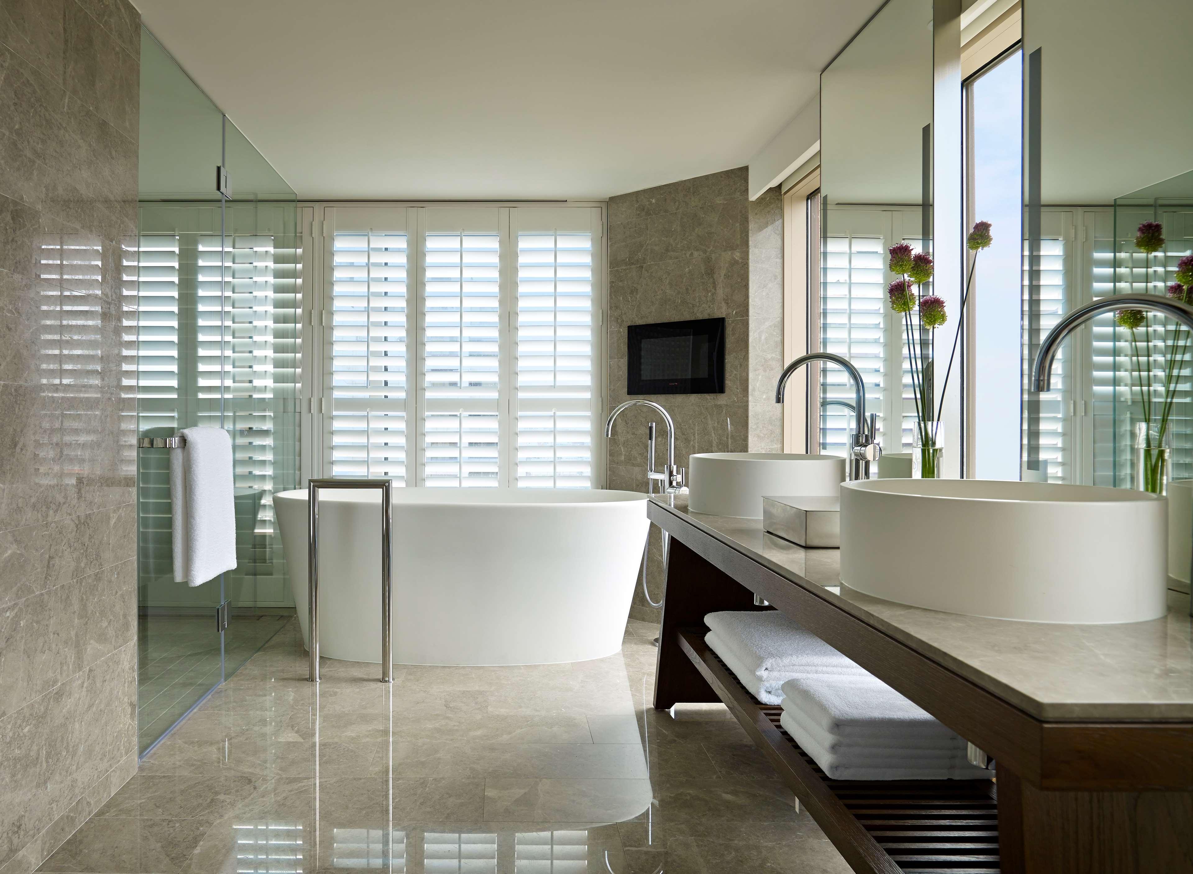 Double or Twin Executive