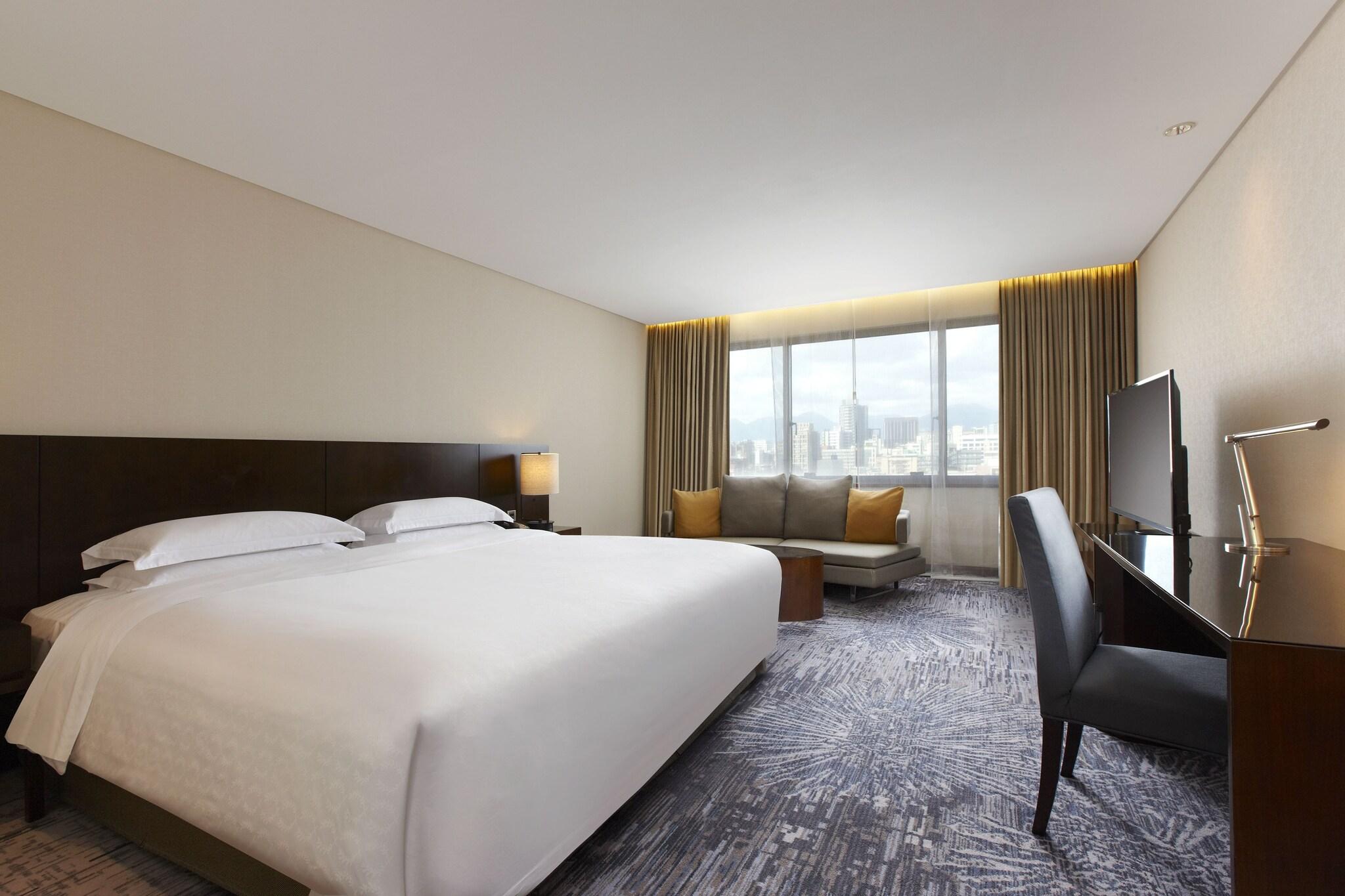 Double Premier King Bed