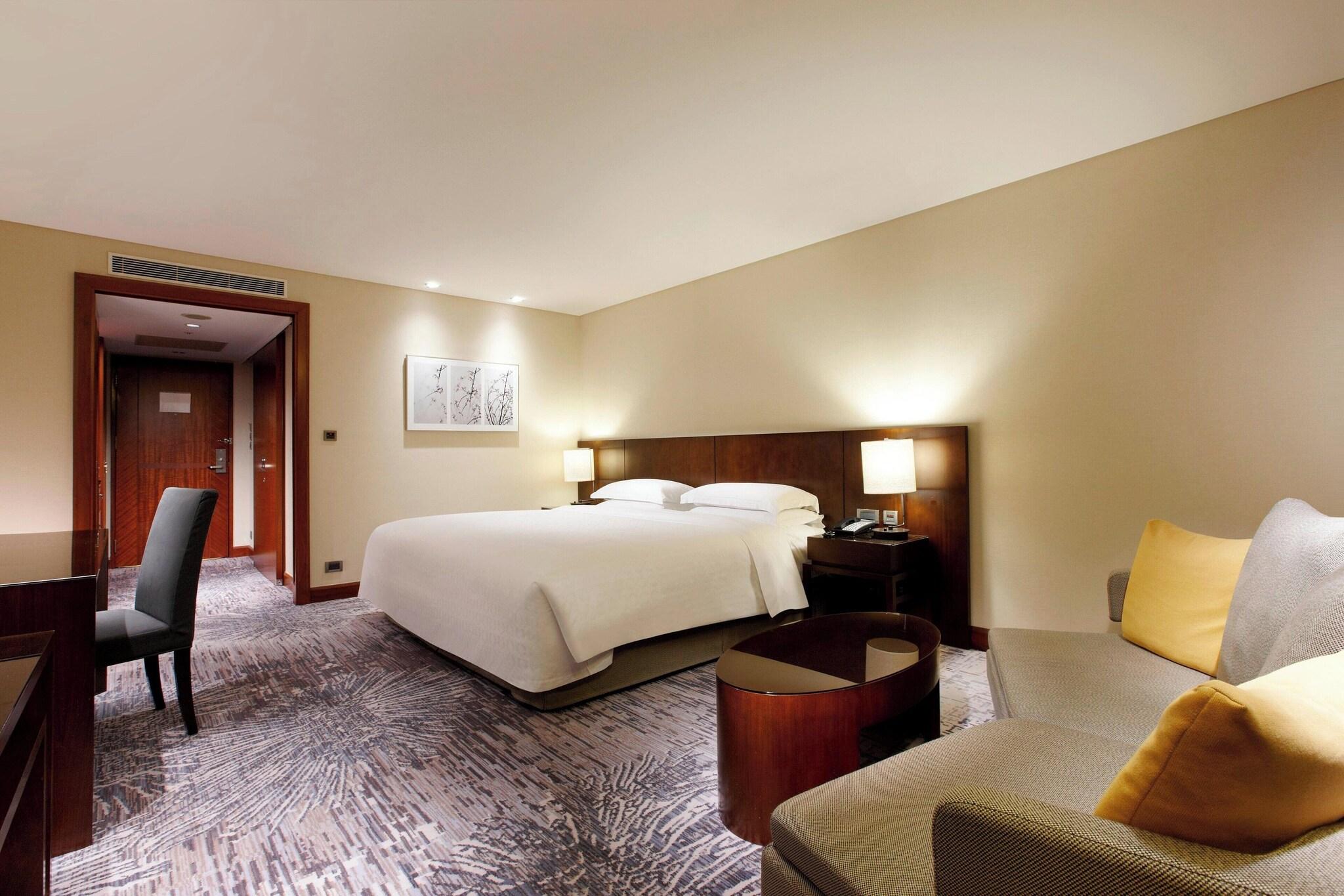 Double Premier King Bed