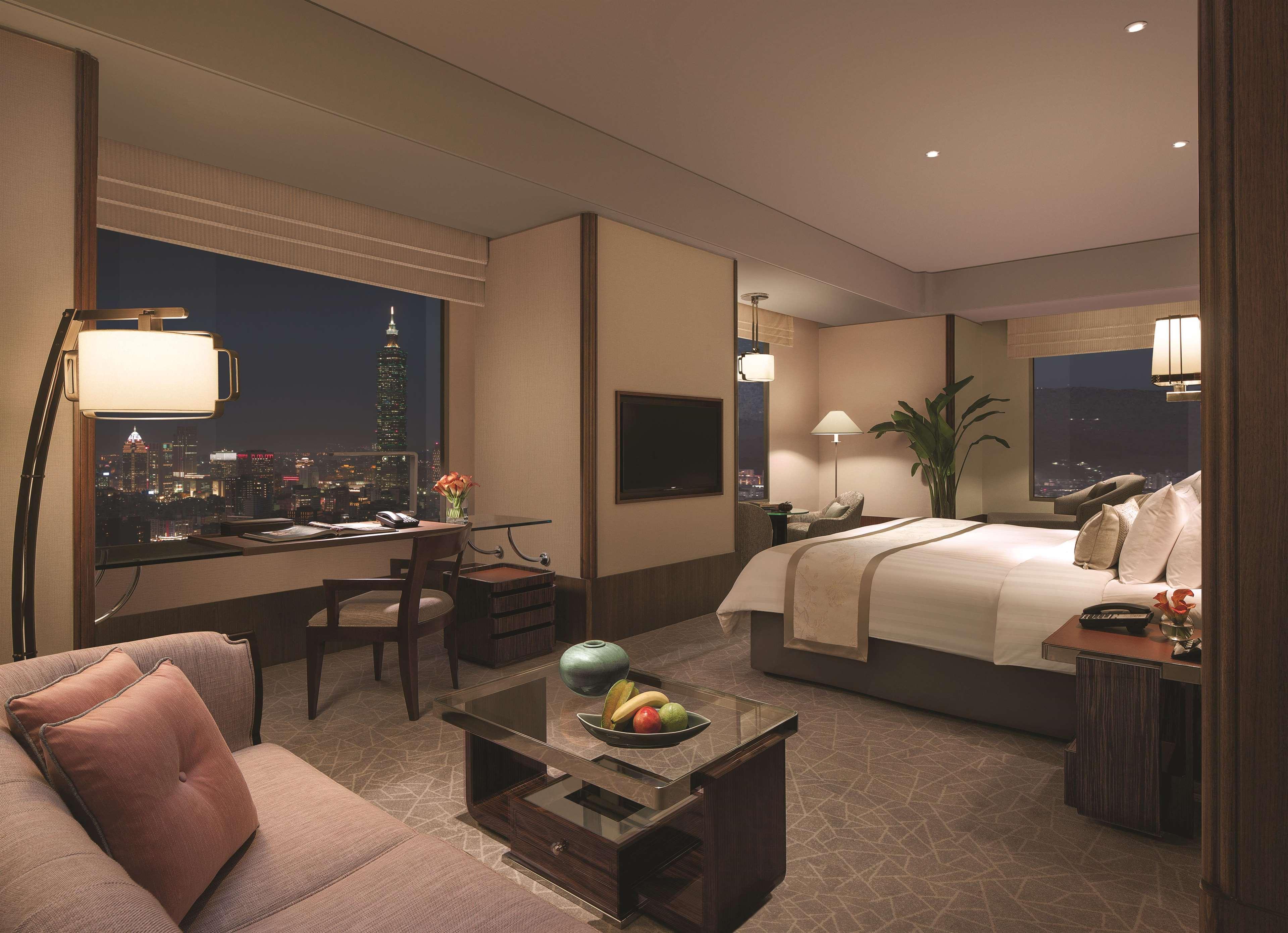 Double Premier King Bed