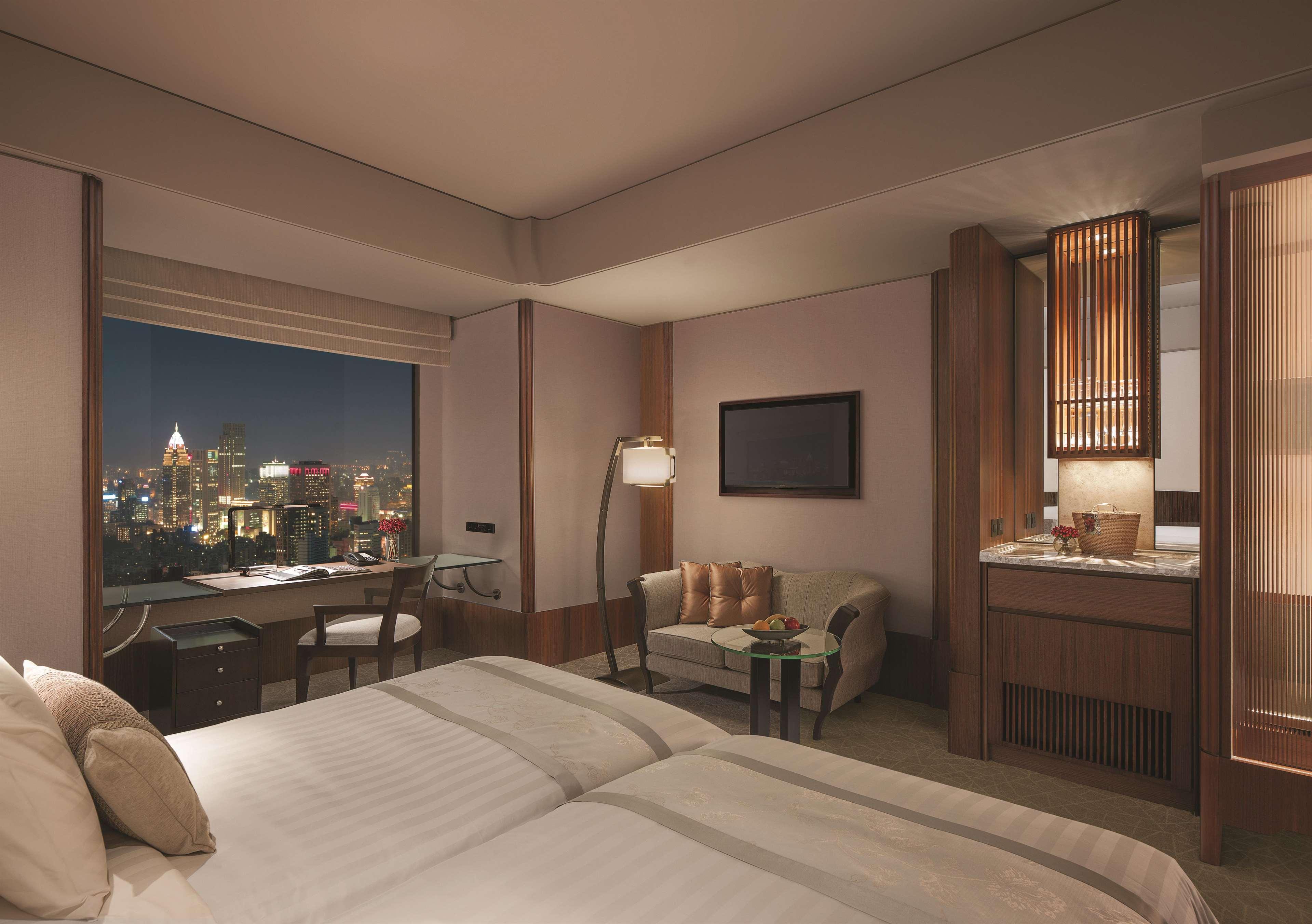 Double Superior King Bed