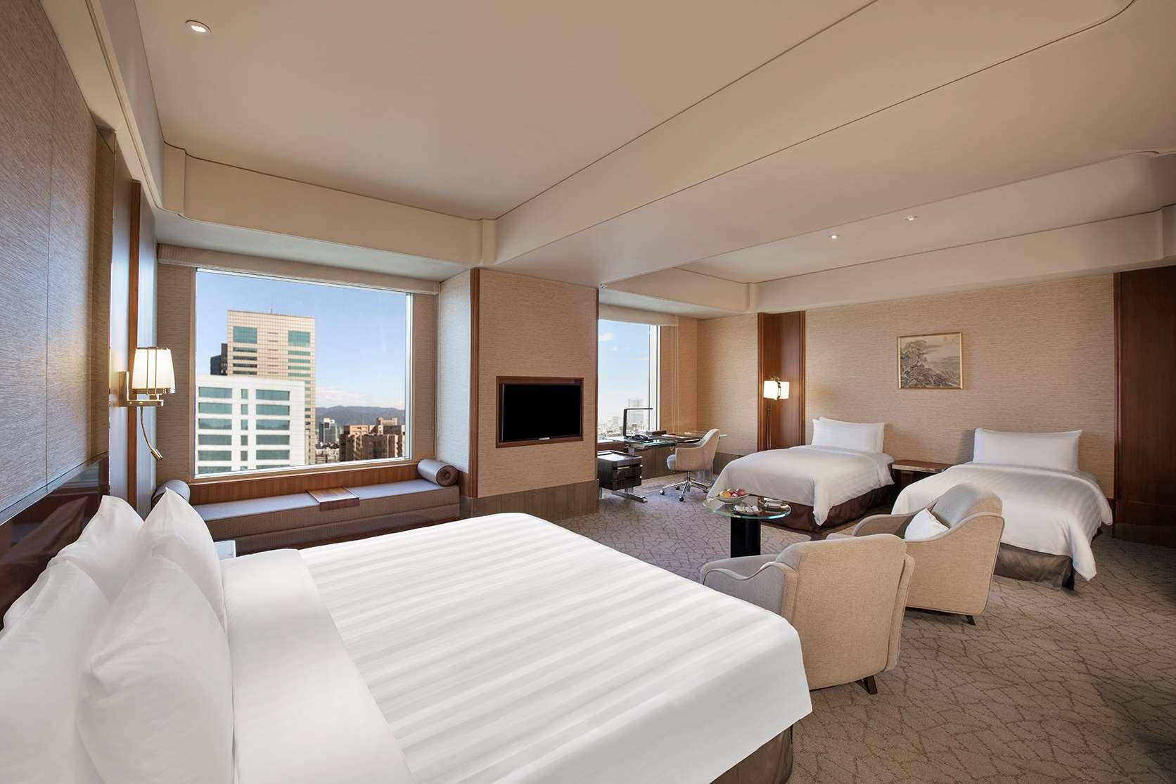 Family Room Grand Deluxe