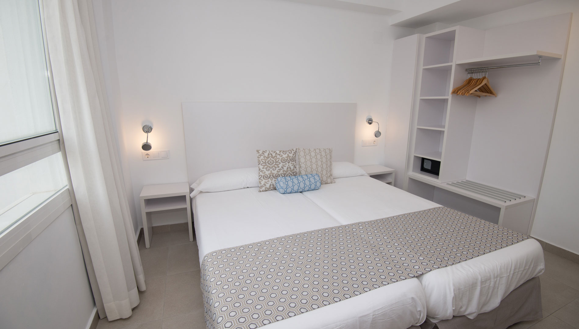 Double or Twin Standard