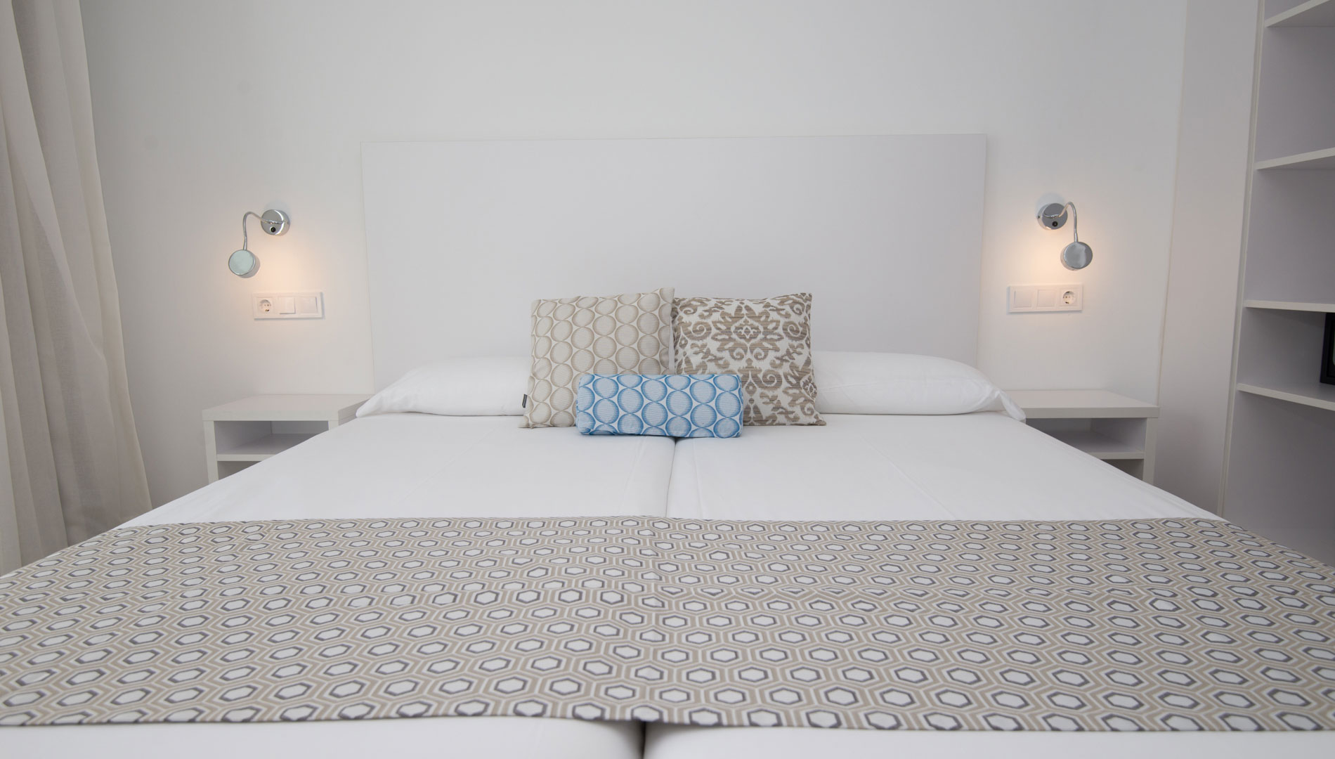 Double or Twin Standard