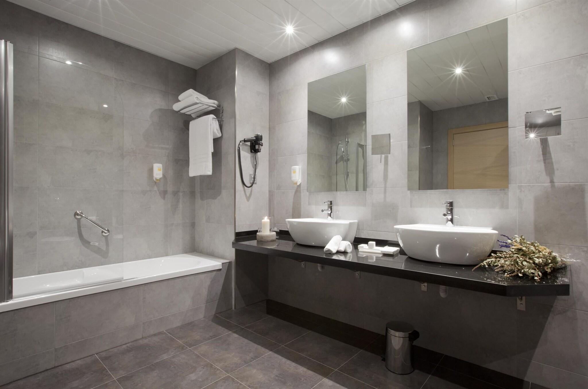 Double or Twin Executive