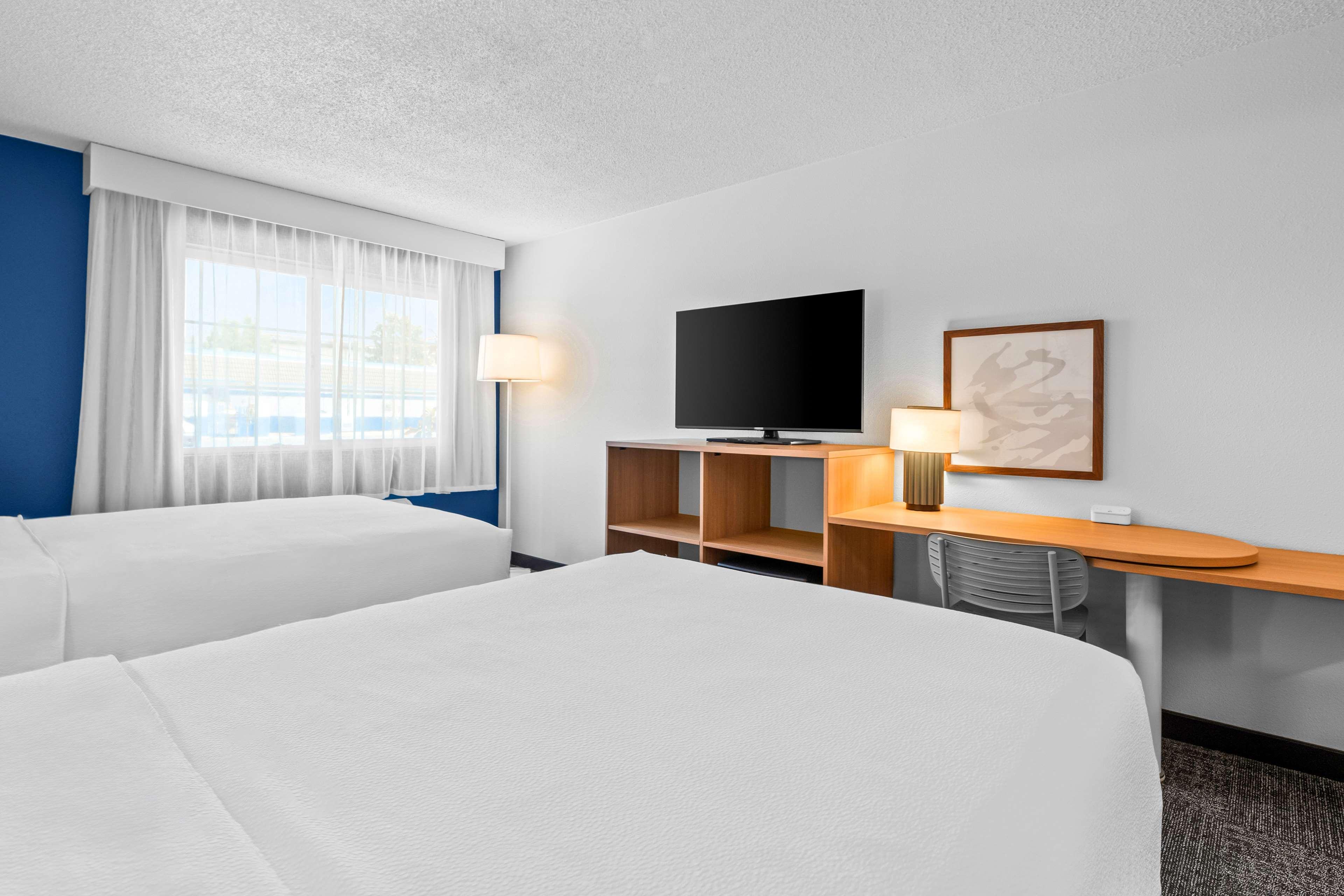 Twin Accessible-two Queen Beds