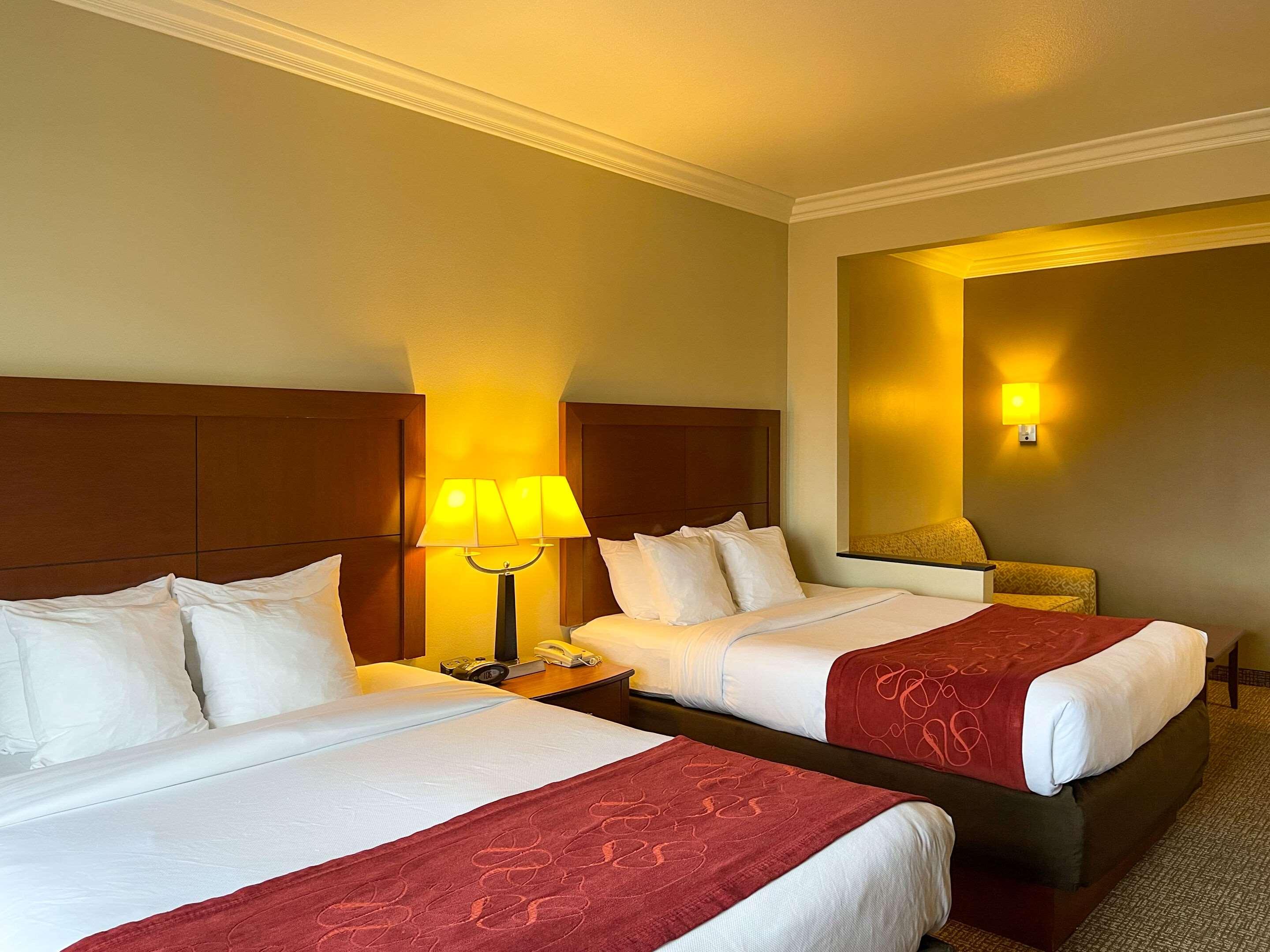 Suite Two Queen Beds Non Smoking