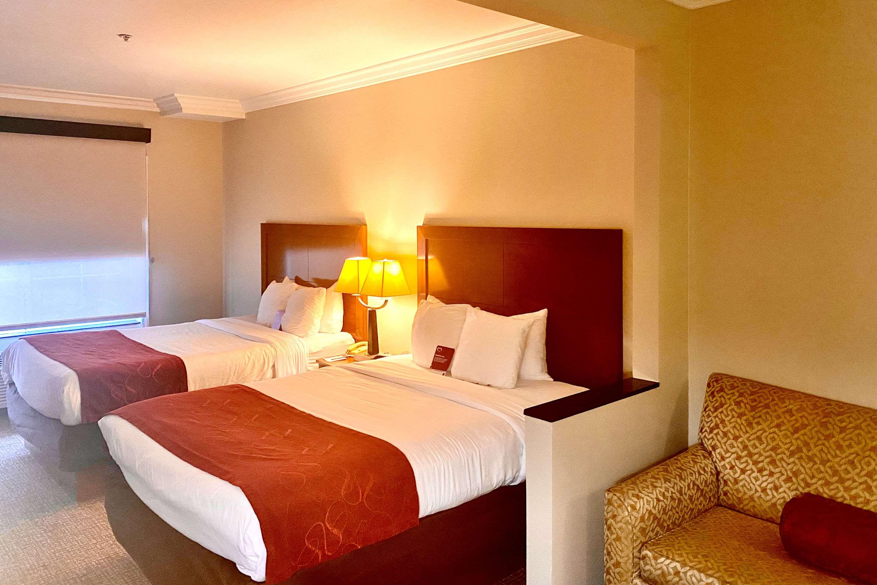 Suite Two Queen Beds Non Smoking