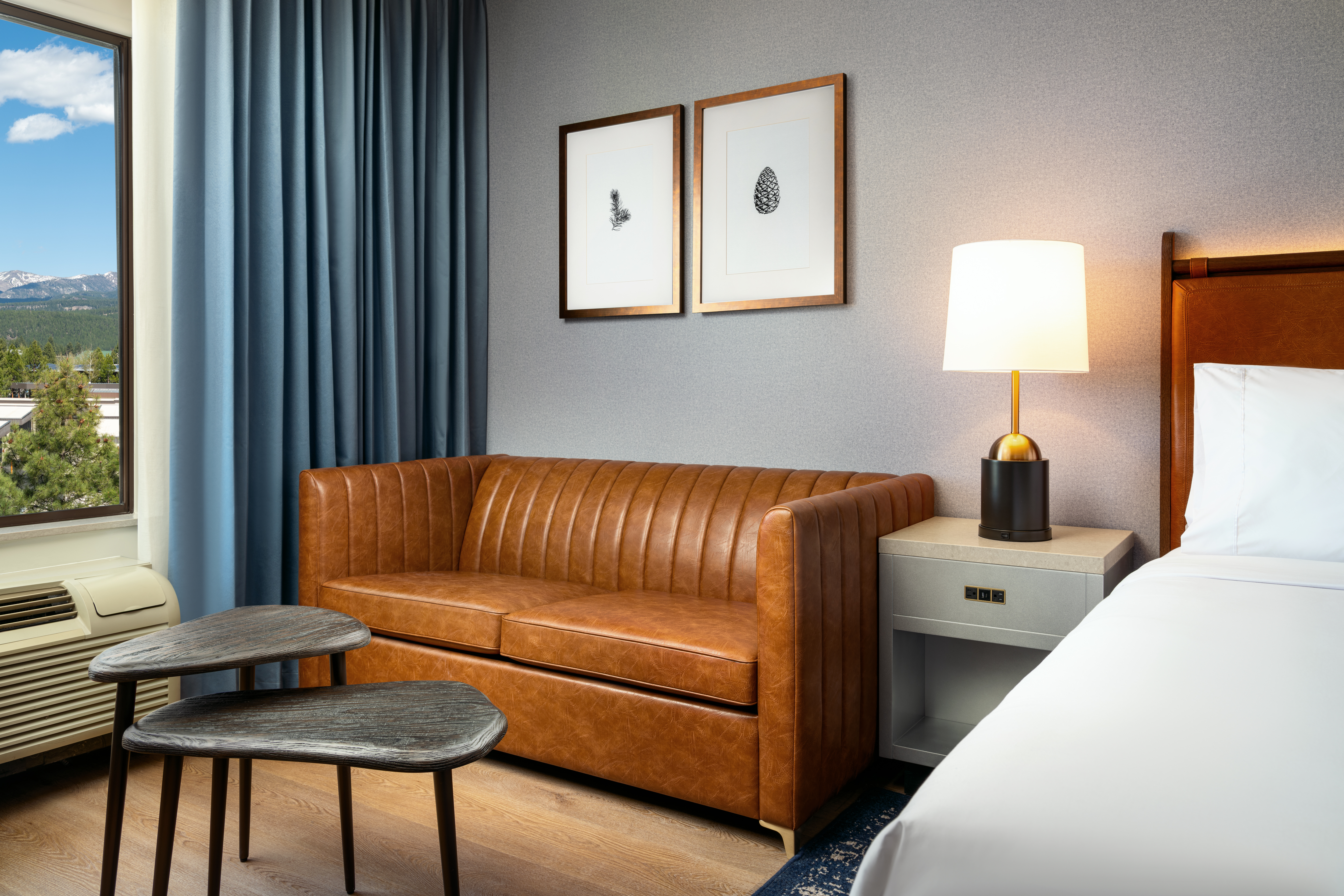 Studio Two Queen Beds