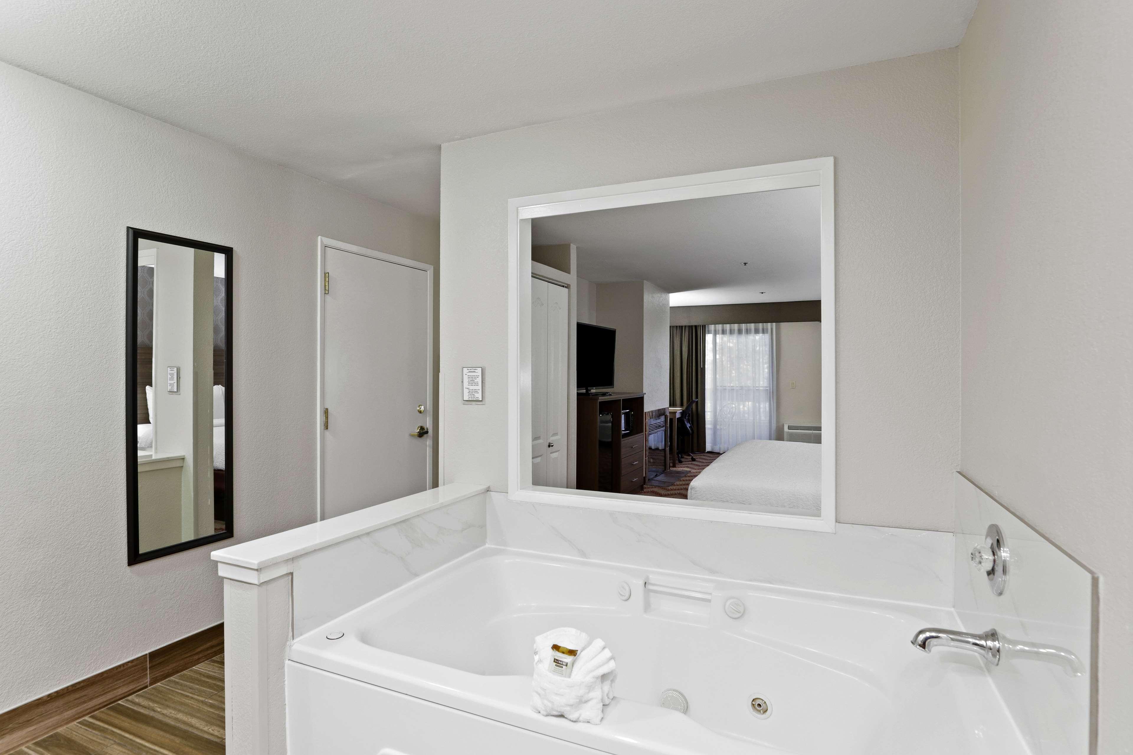 Suite with Views Non Smoking