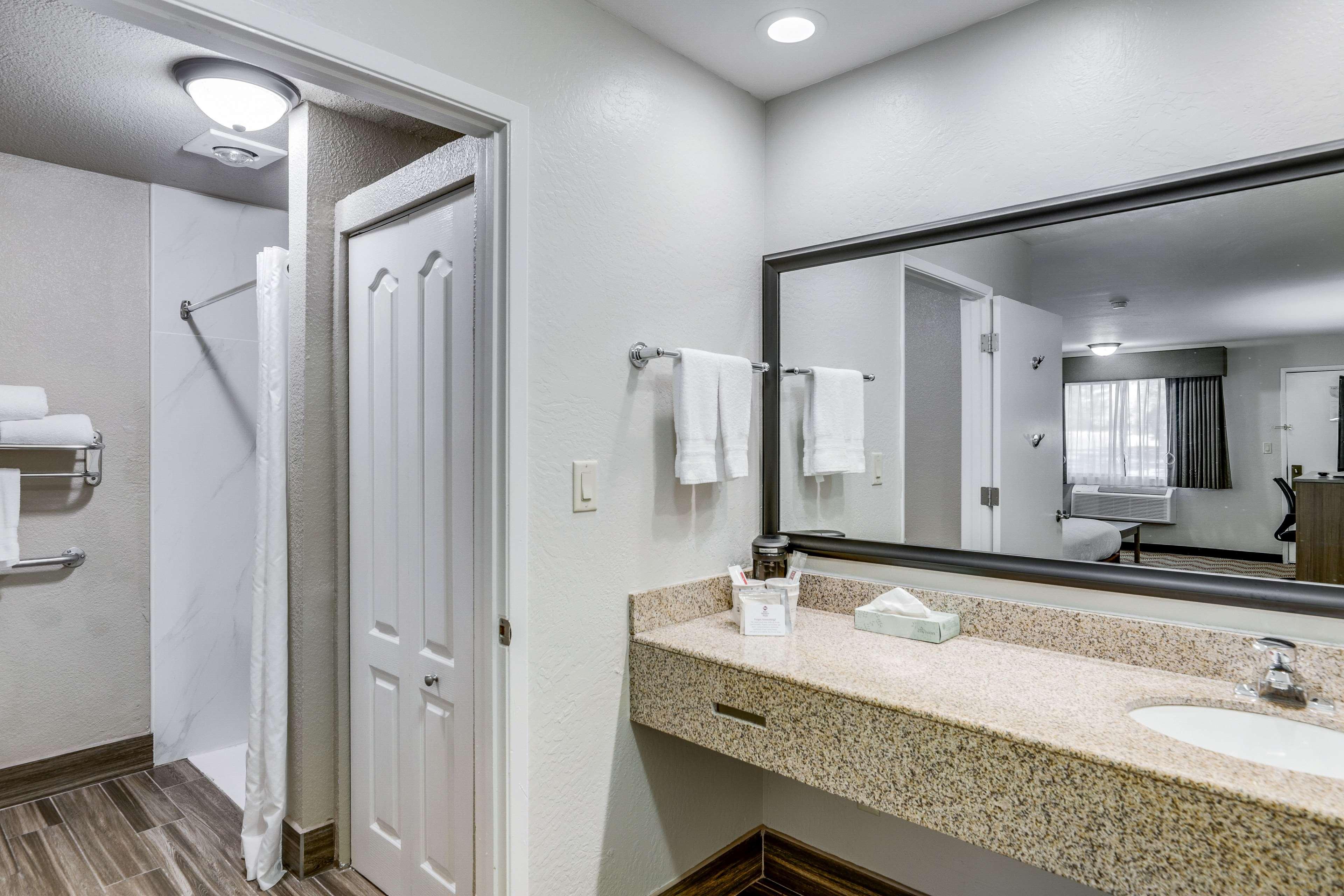 Double Accessible King Size Bed